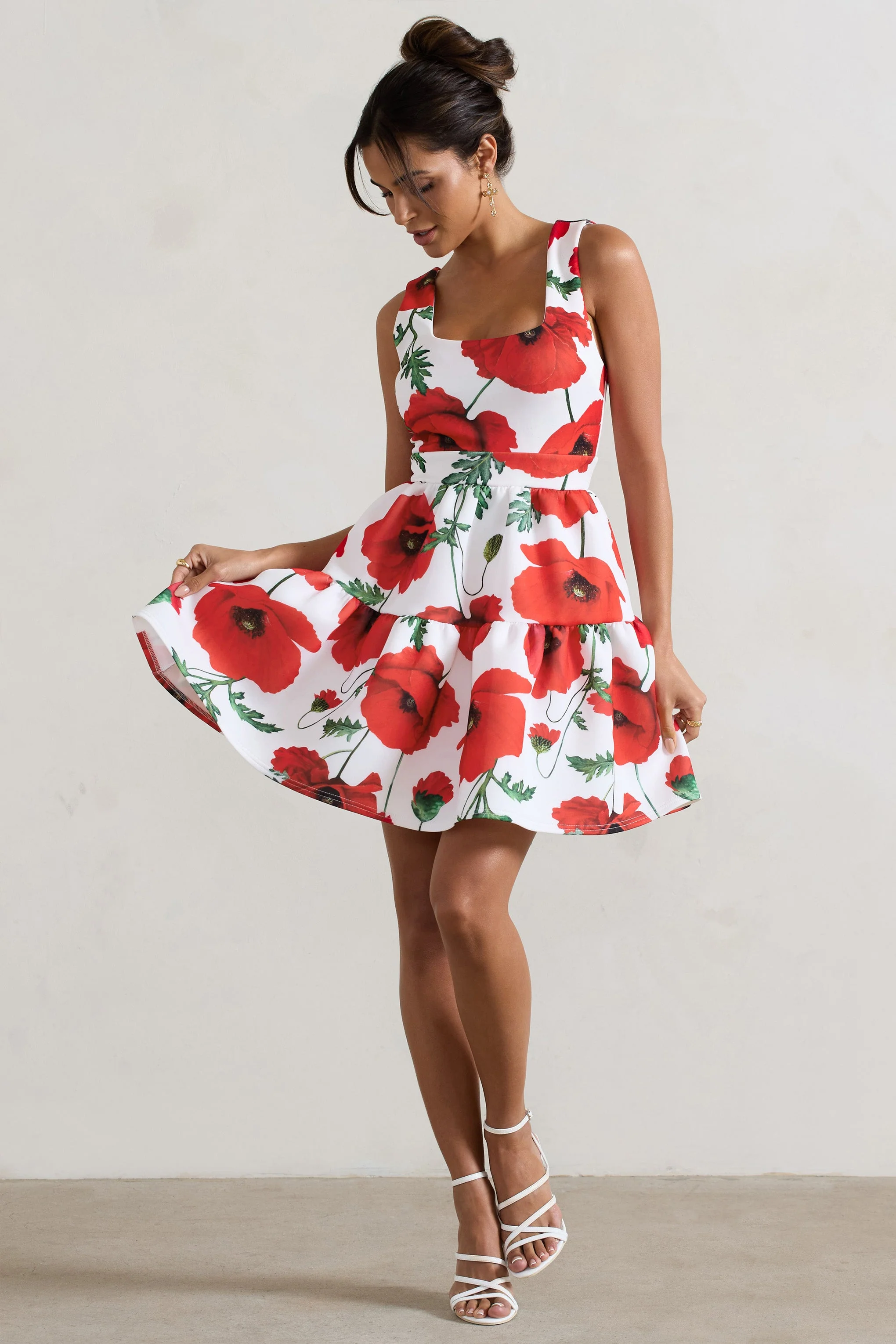 Alia | Minikleid mit Mohnblumen-Print, Rundhalsausschnitt und Stufensaum