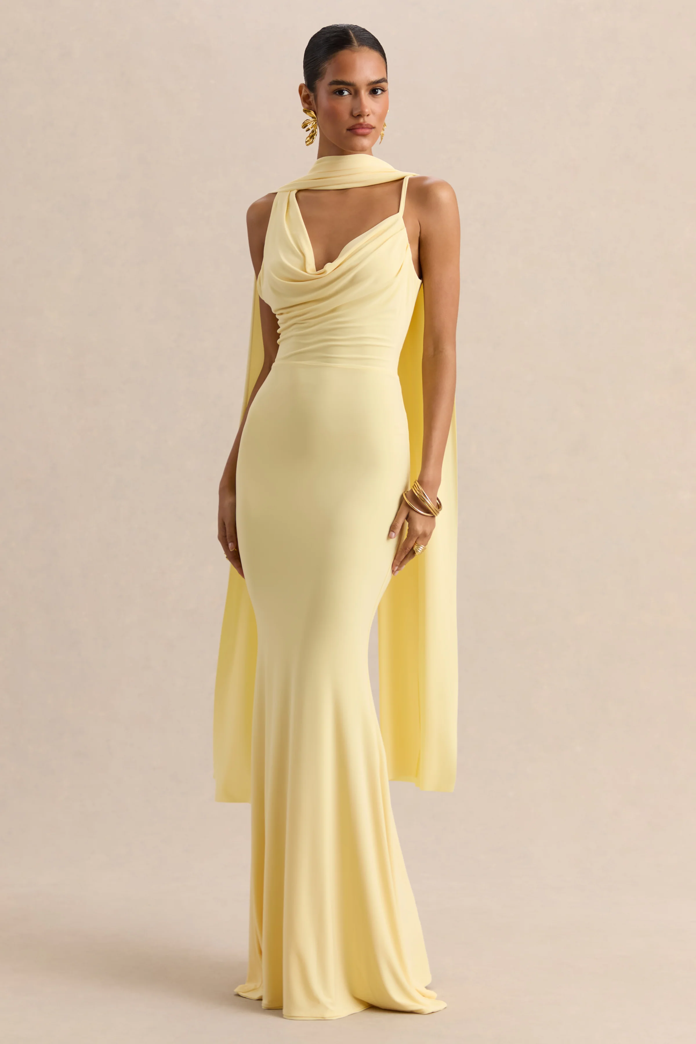 Armelia | Zitronengelbes Maxikleid mit Wasserfall-Ausschnitt und Schal-Detail