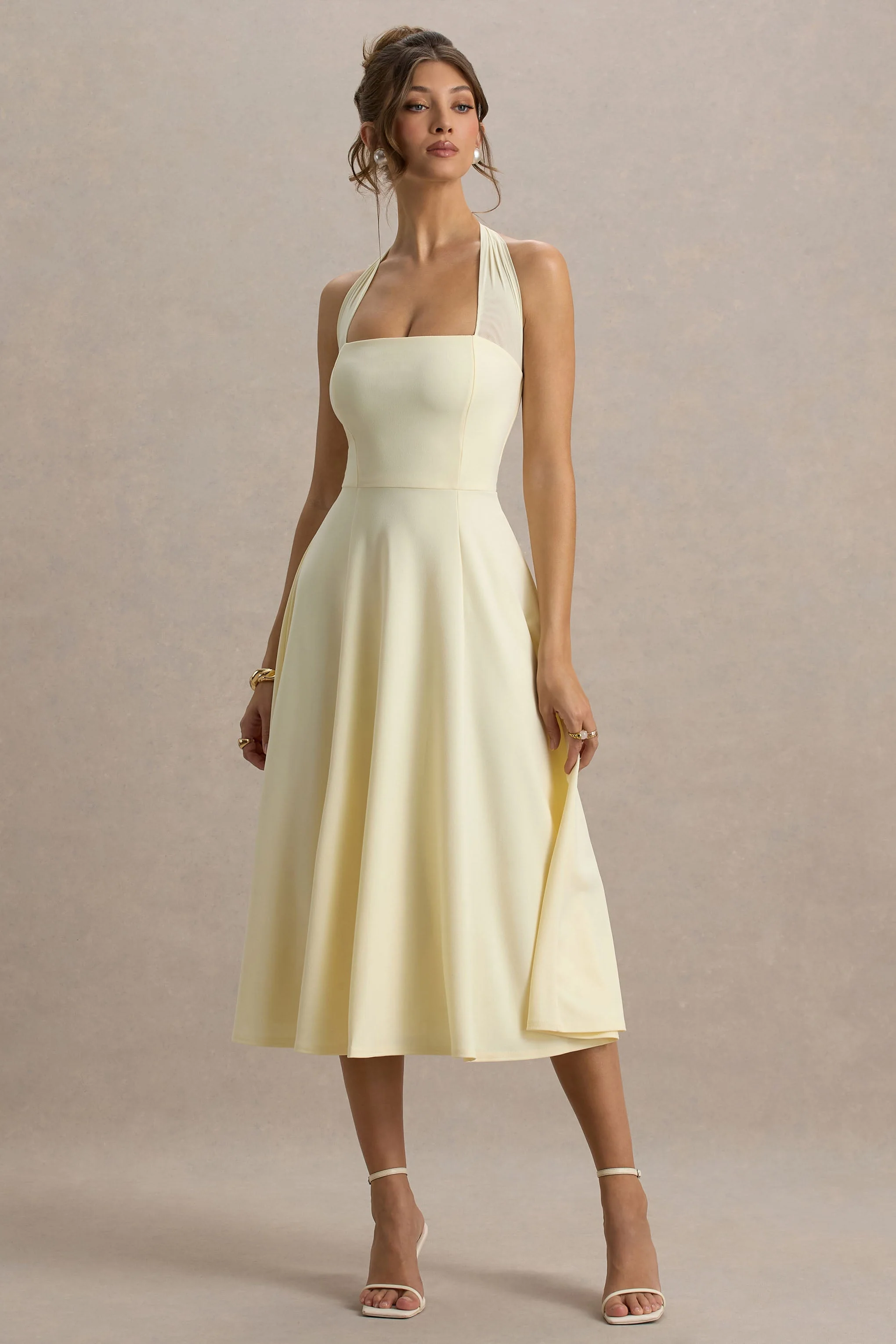 Auburn | Zitronenfarbenes Midikleid mit Halterneck - Image 4