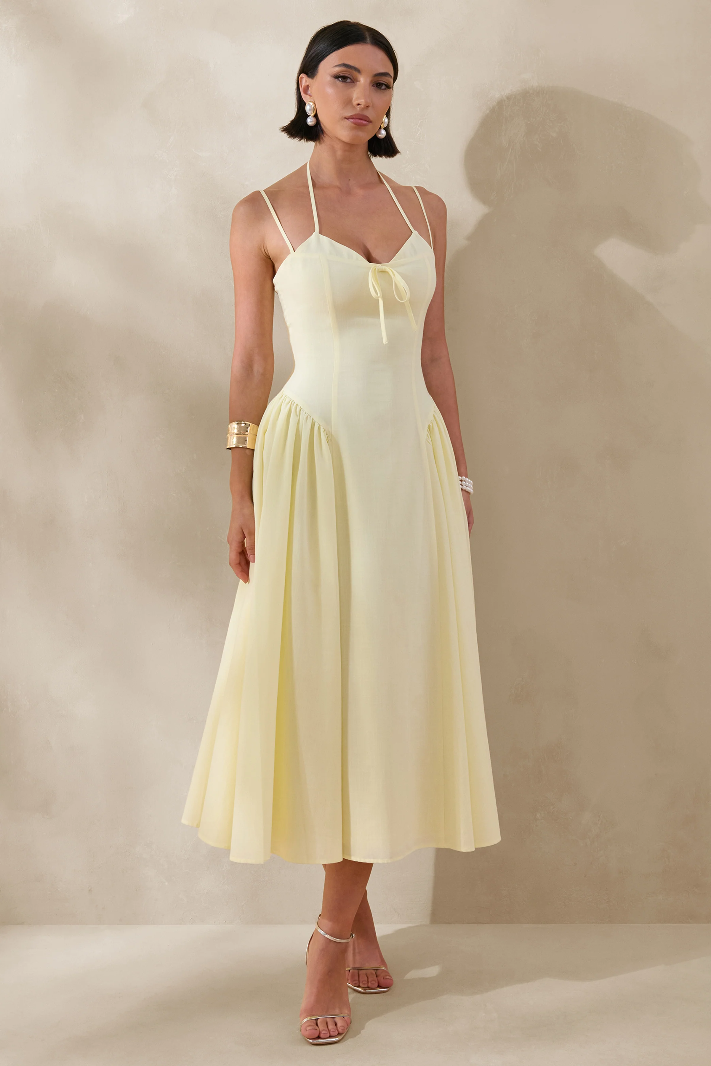 Audrey | Zitronengelbes Midikleid mit herzförmigem Ausschnitt und Raffung - Image 5