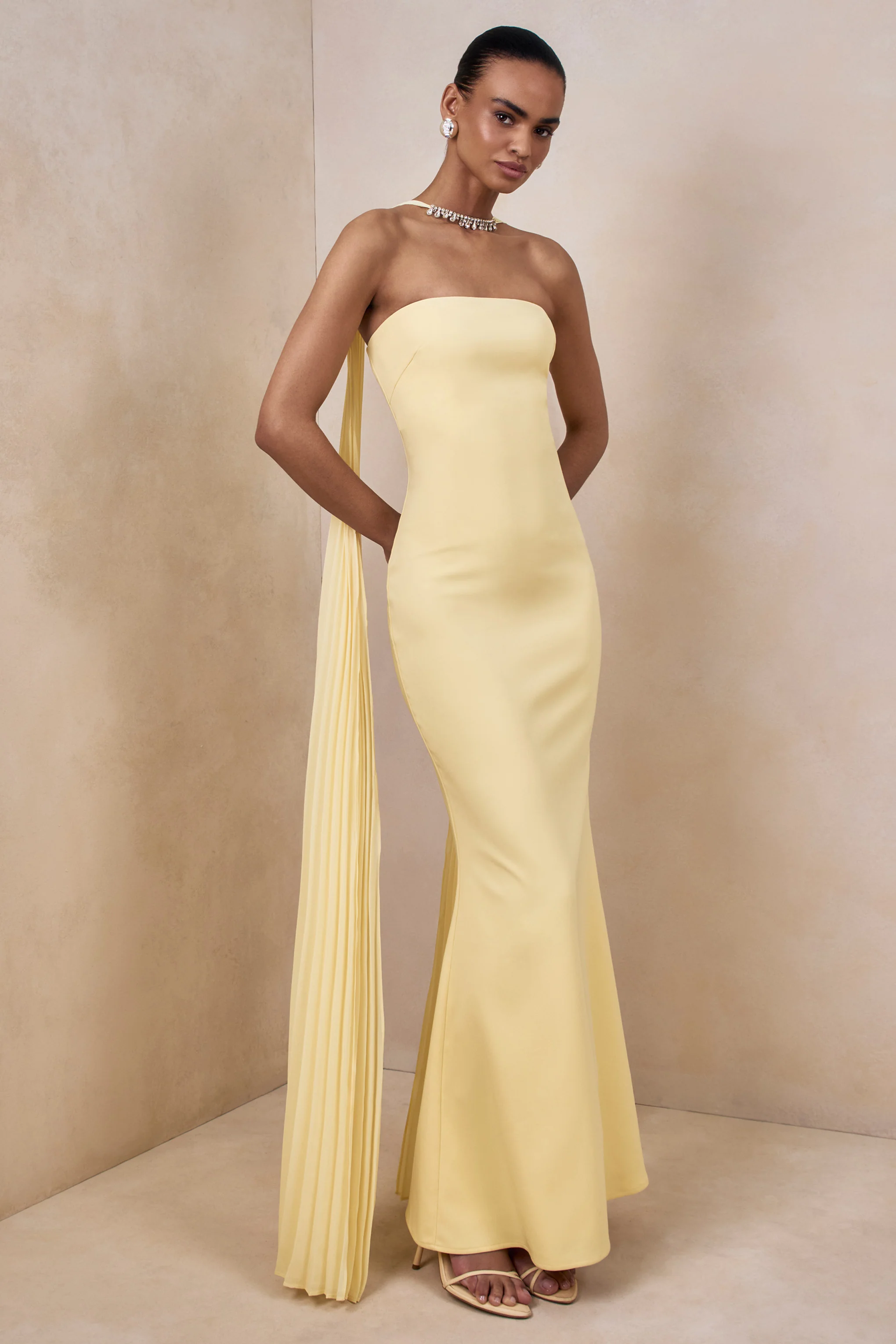 Avery | Zitronengelbes Bandeau-Maxikleid mit verziertem Schal - Image 3