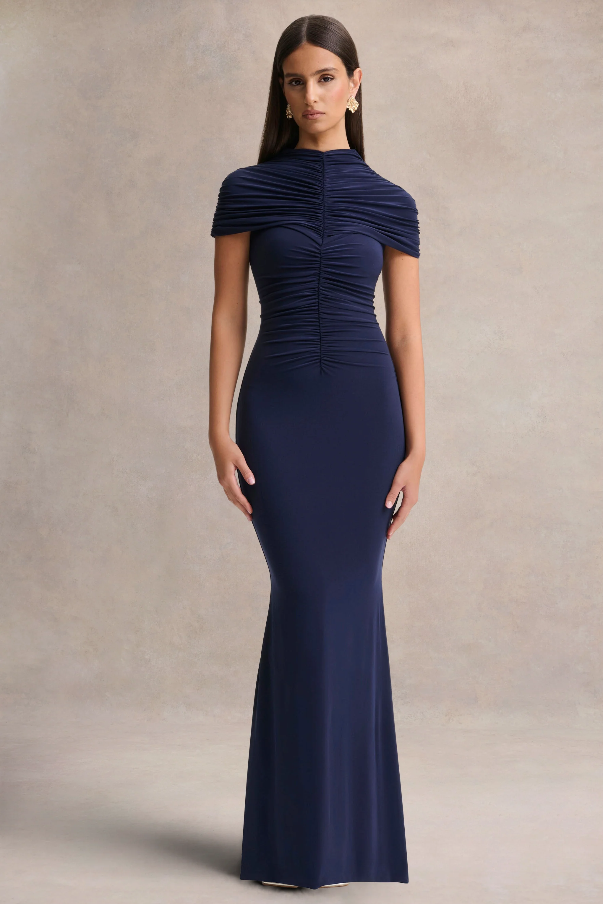 Azaria | Marineblaues Maxikleid mit Hohem Ausschnitt und Raffungsdetail