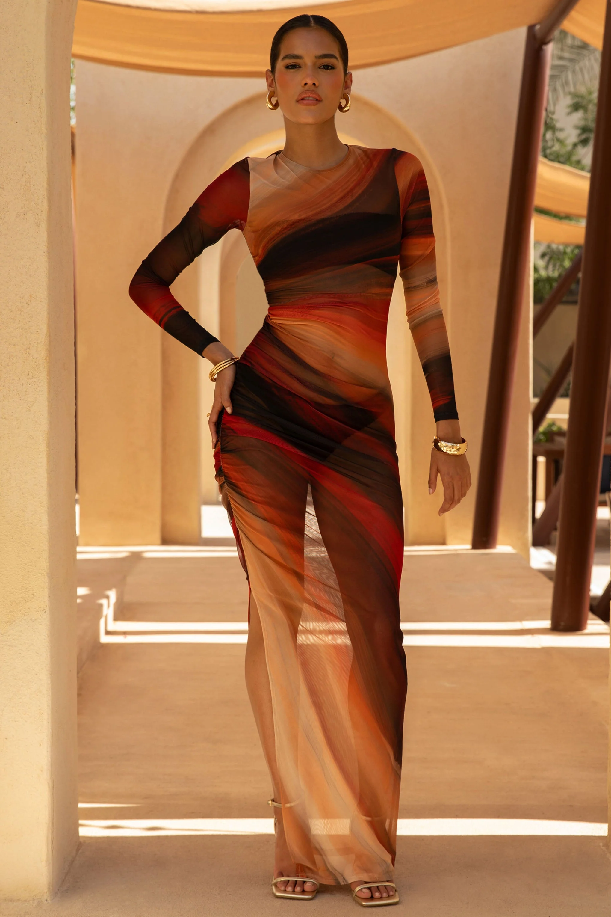 Barzilio | Ombré-Maxikleid mit langen Ärmeln in Bodycon-Passform - Image 5
