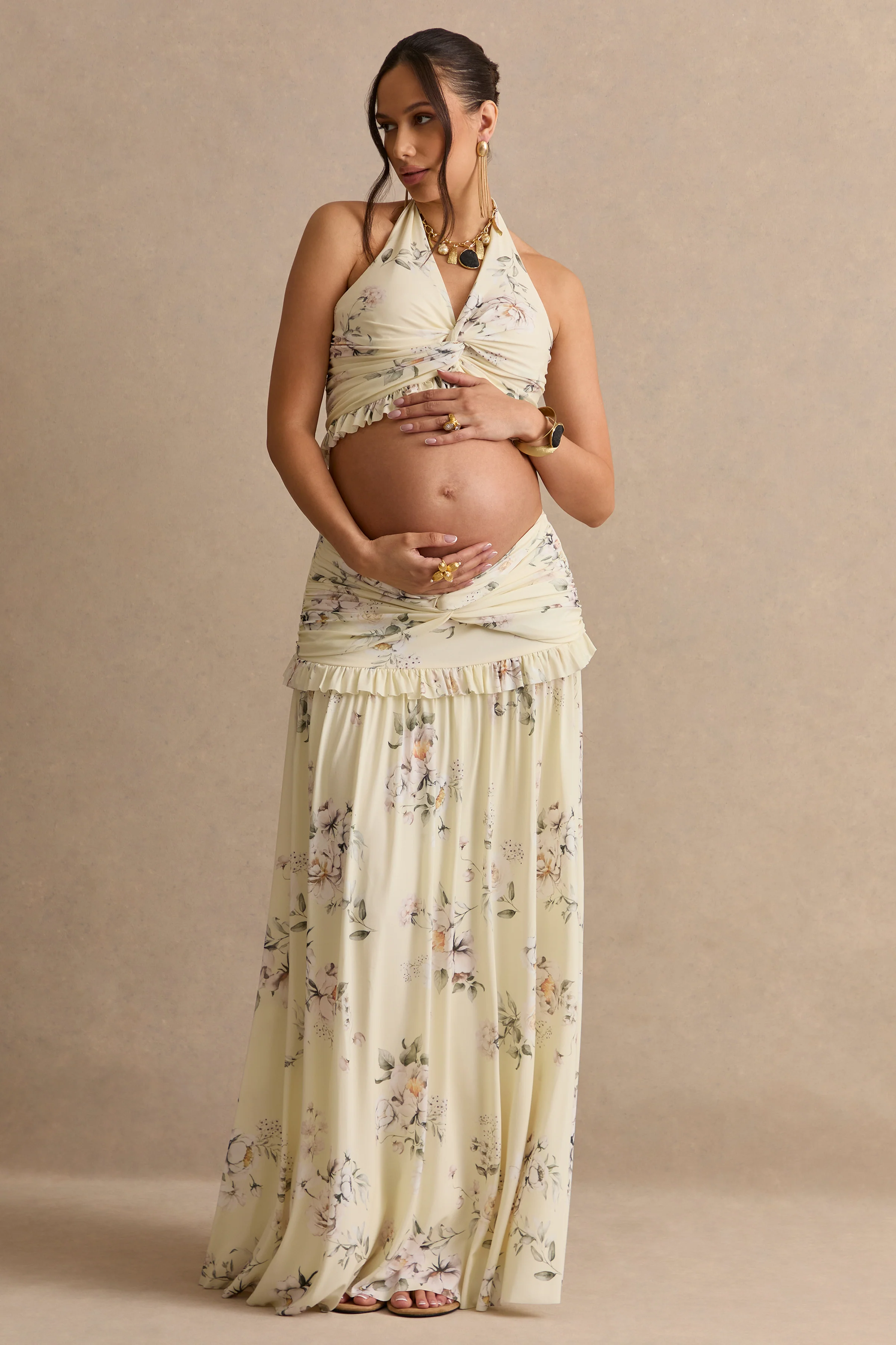 Clovia | Gelbes Oberteil mit Blumenprint und Neckholder-Ausschnitt - Image 3