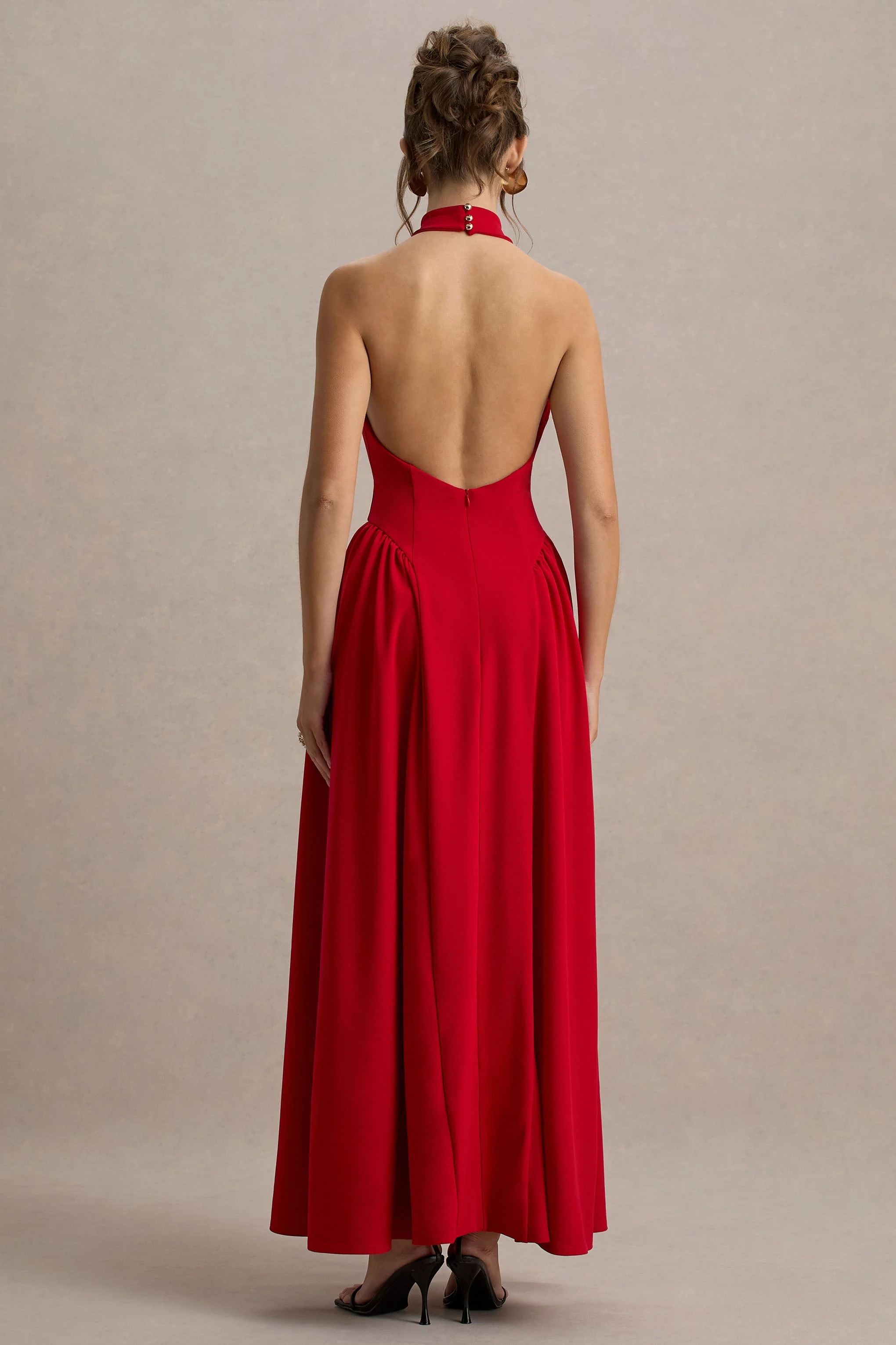 Cynthia | Rotes Maxikleid mit hohem Kragen und voluminösem Rock - Image 2