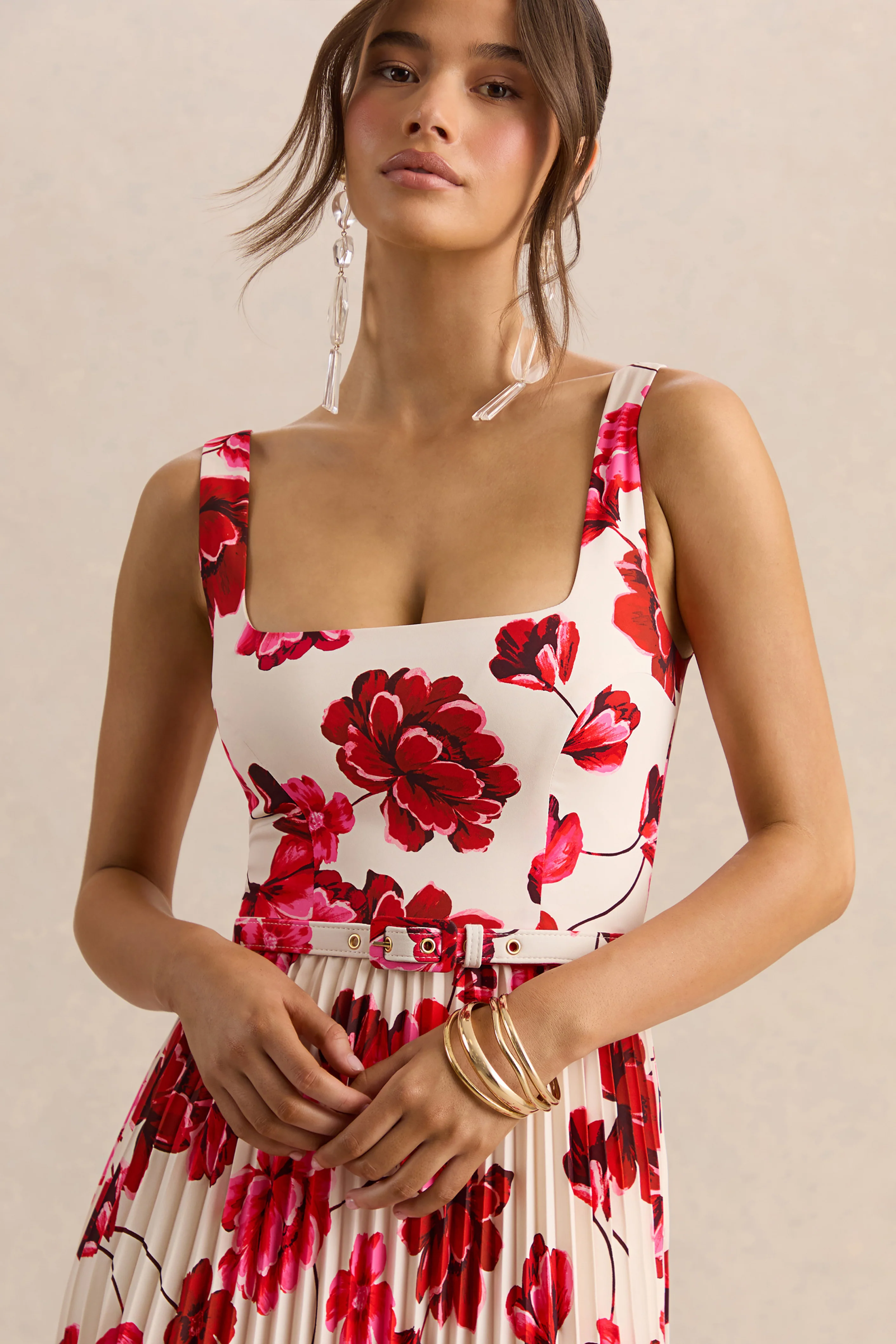 Danika | Pinkes Maxikleid mit floralem Print, plissiertem Rock und eckigem Ausschnitt - Image 3