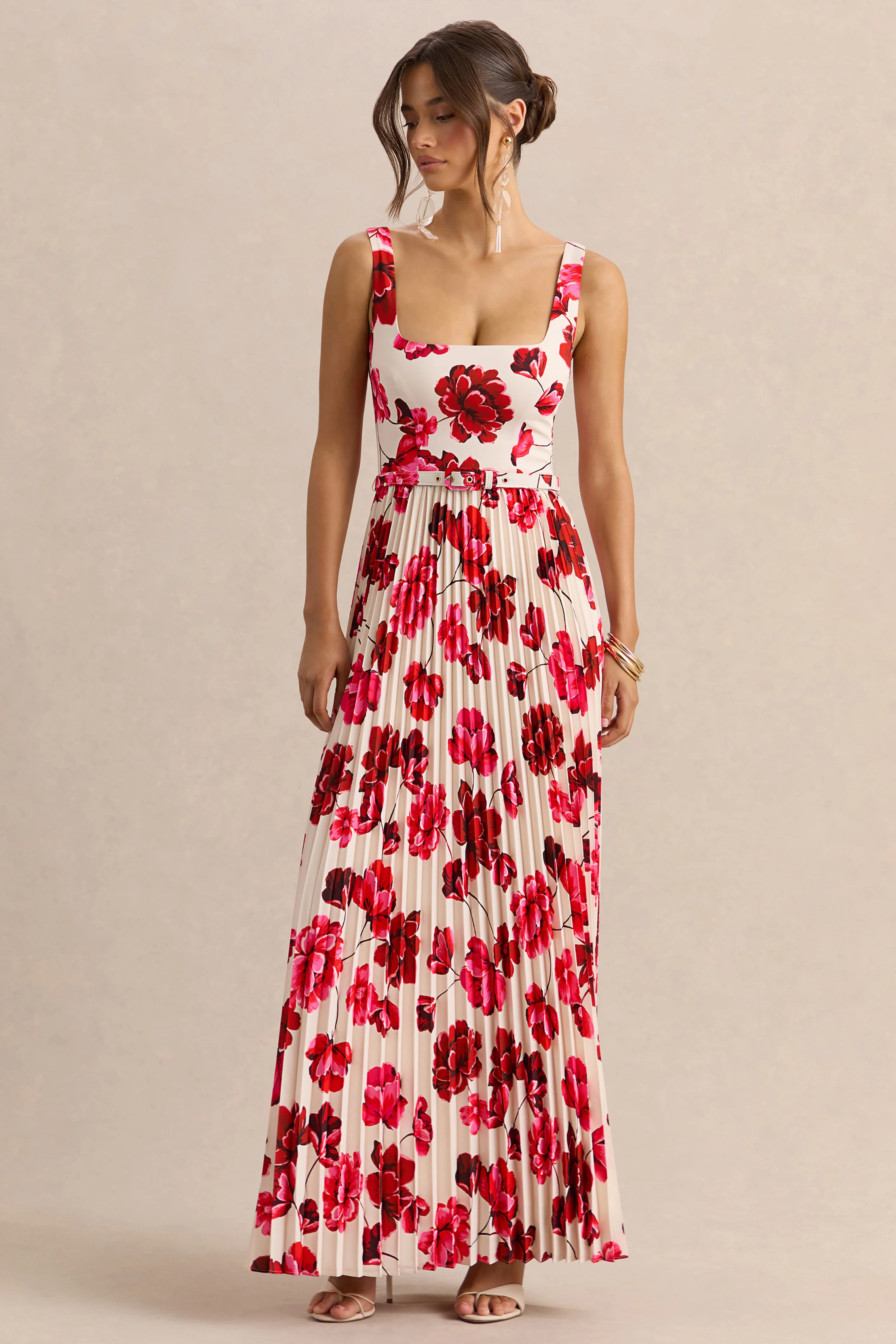 Danika | Pinkes Maxikleid mit floralem Print, plissiertem Rock und eckigem Ausschnitt - Image 4