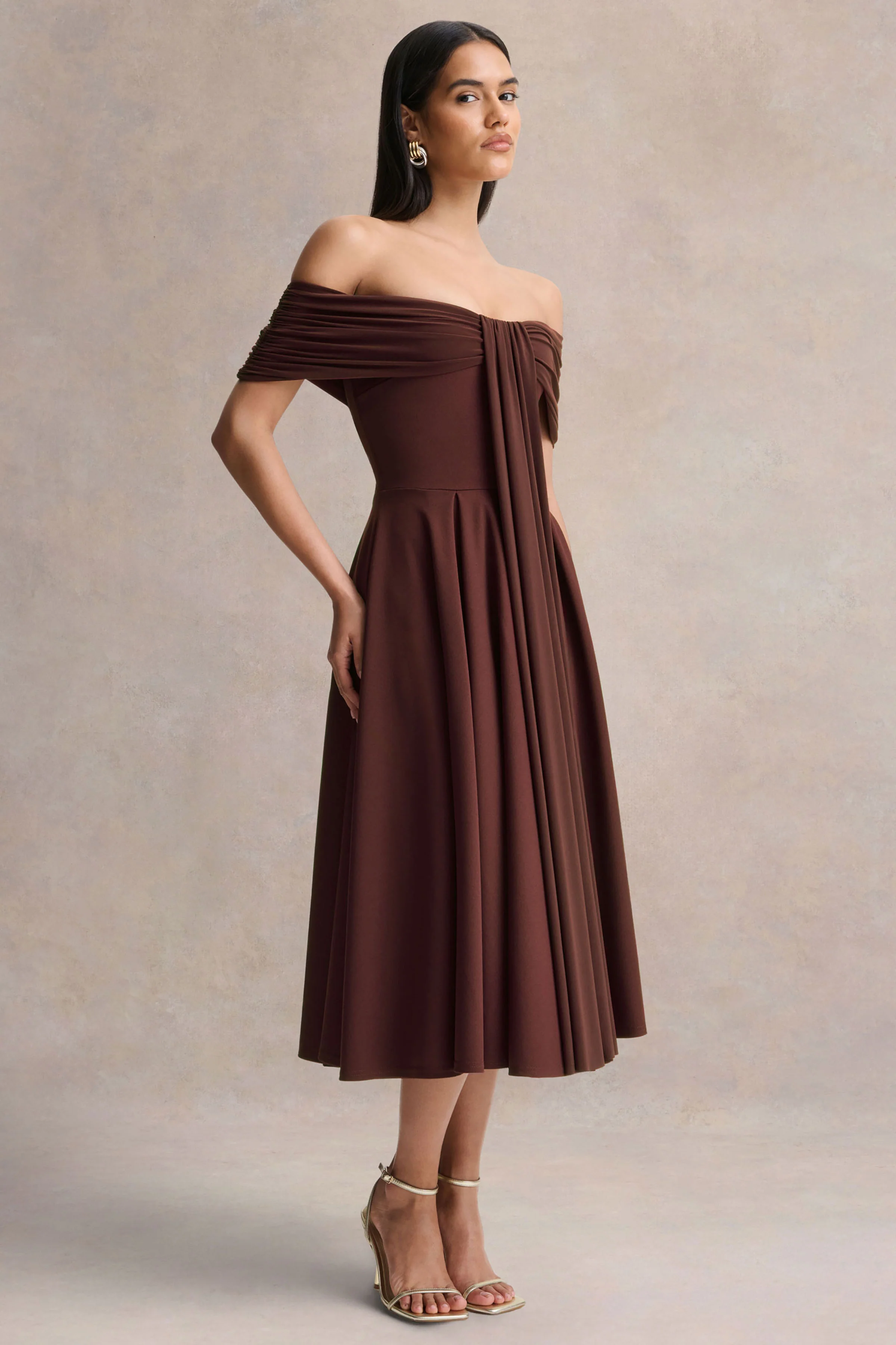 Dearest | Braunes Midikleid mit Bardot Ausschnitt und Schleifen Detail - Image 5