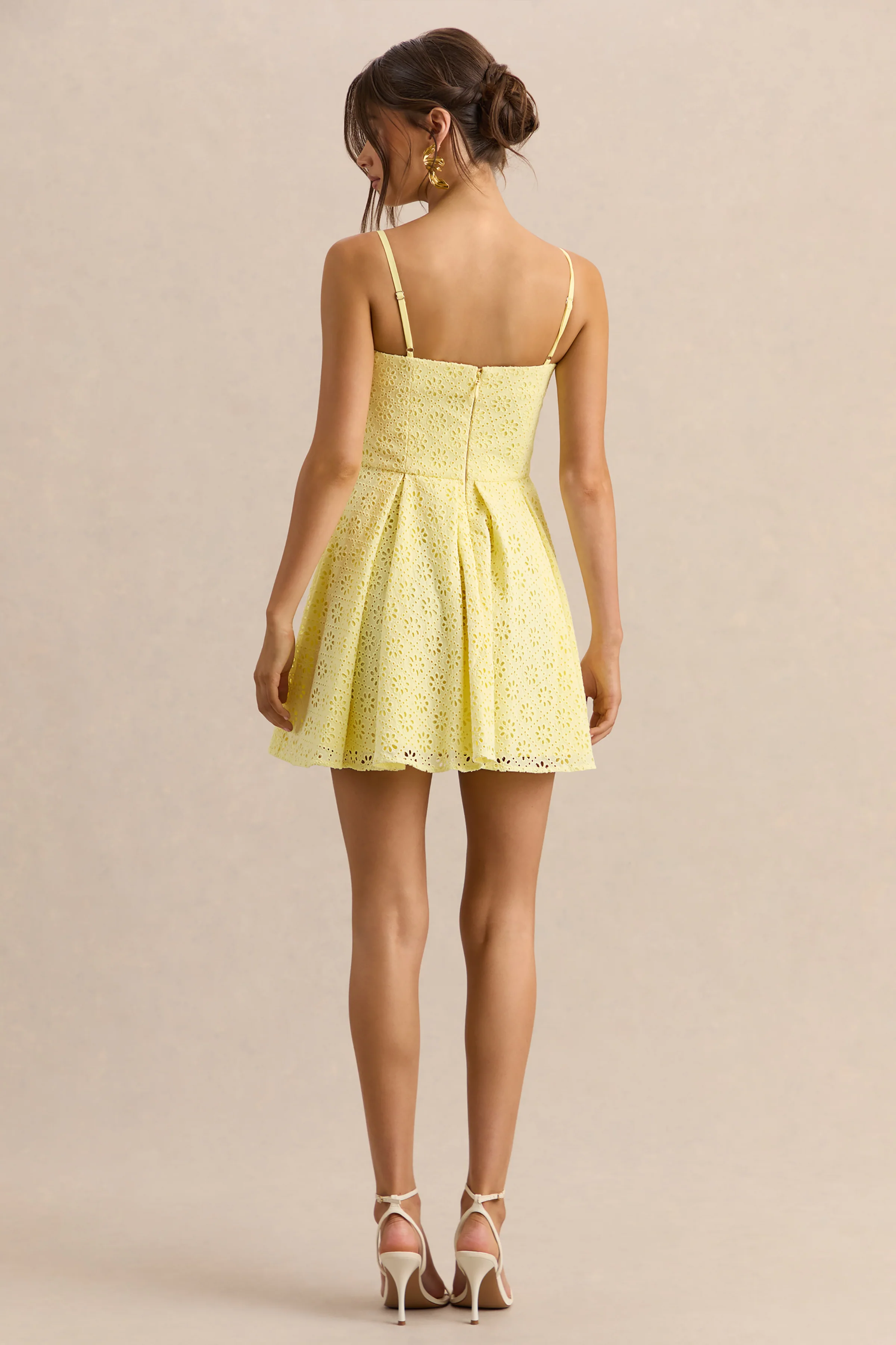 Elina | Zitronengelbes Minikleid mit eckigem Ausschnitt und Schleifendetail - Image 2
