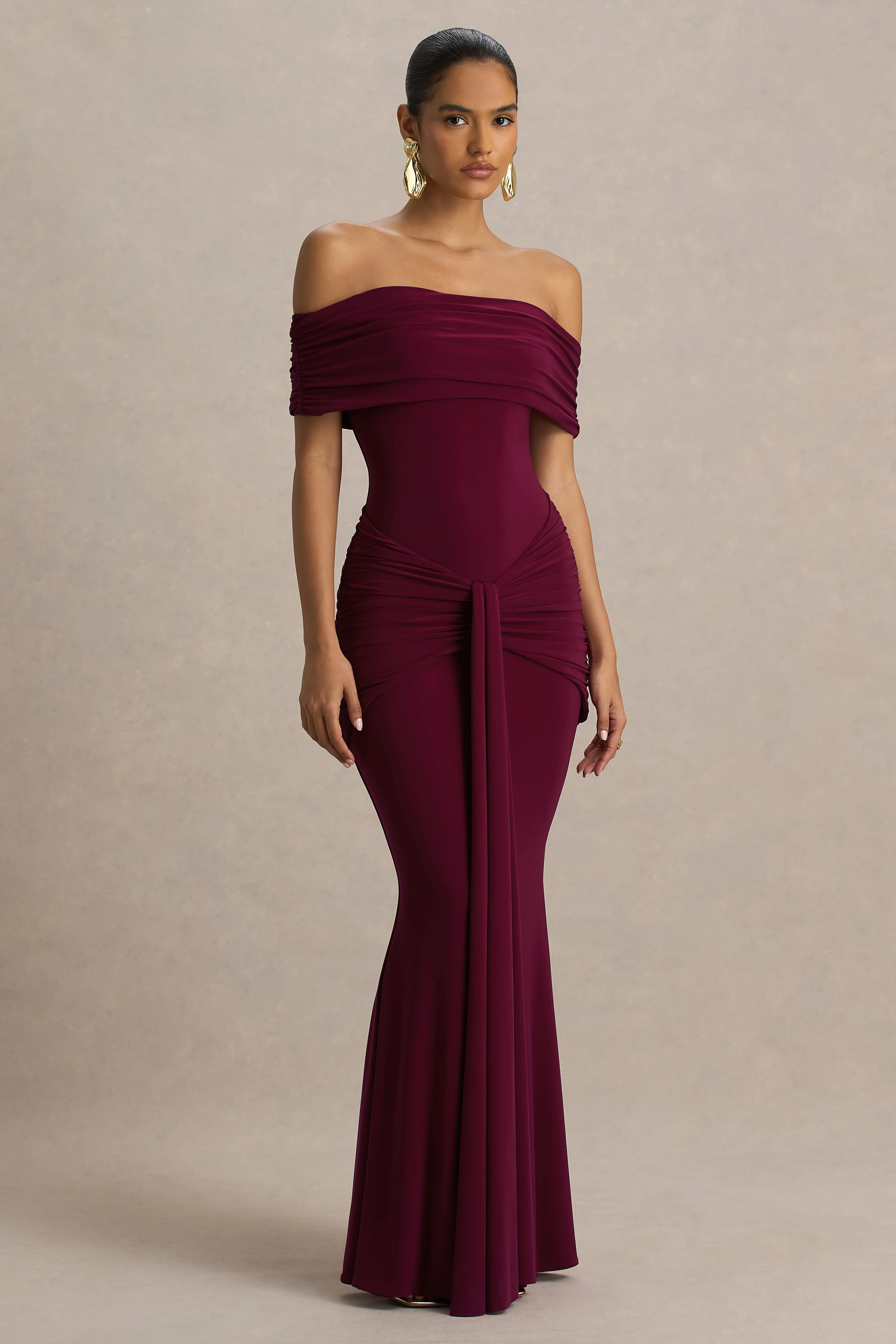 Envisioned | Burgunderrotes Maxikleid mit Bardot-Ausschnitt, Raffungen und Drapierung - Image 5