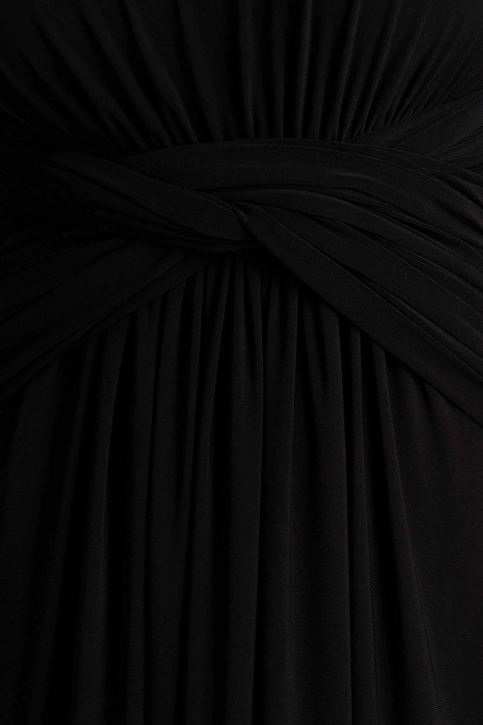 Estrella | Schwarzes Maxikleid mit hohem Kragen und Raffung - Image 7