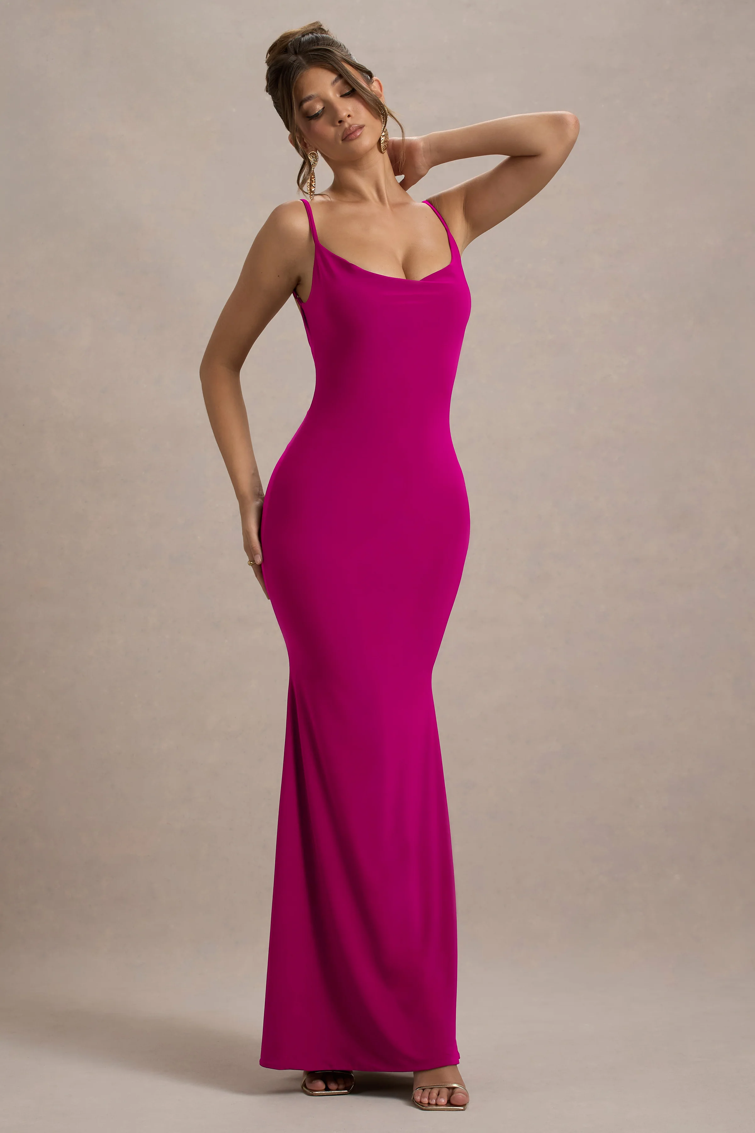 Francoise | Dunkelrosa Wasserfall-Ausschnitt-Maxikleid mit Rückenausschnitt und Spitzeinsatz - Image 4
