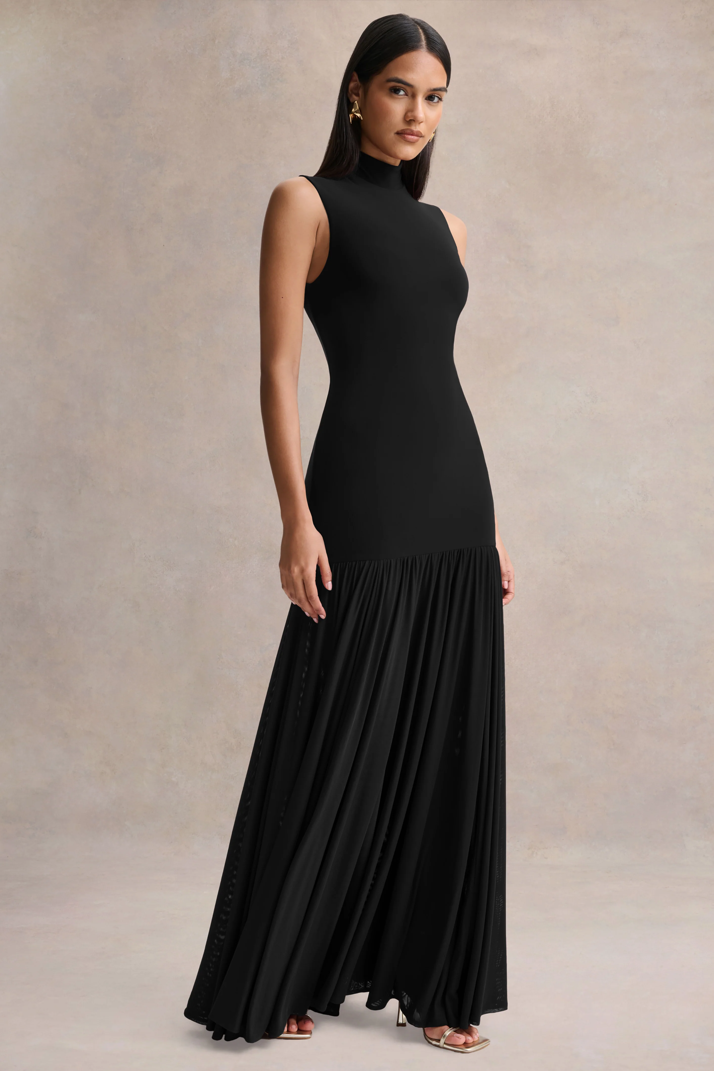 Gigi | Schwarzes Maxikleid mit hohem Ausschnitt, tiefer Taille und transparentem Rock - Image 5