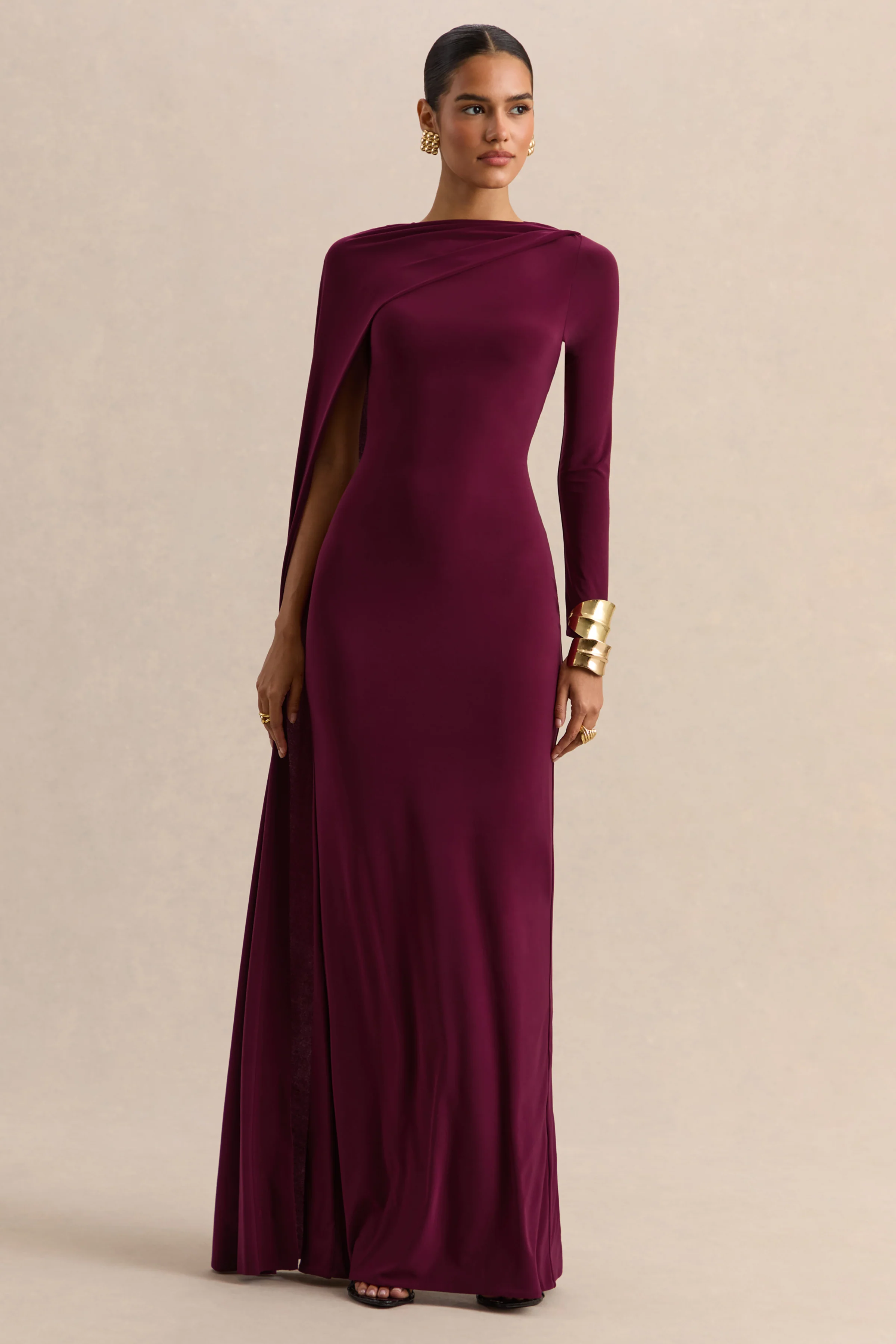 Halina | Burgunderrotes Maxikleid mit hohem Ausschnitt und Cape Ärmel - Image 4