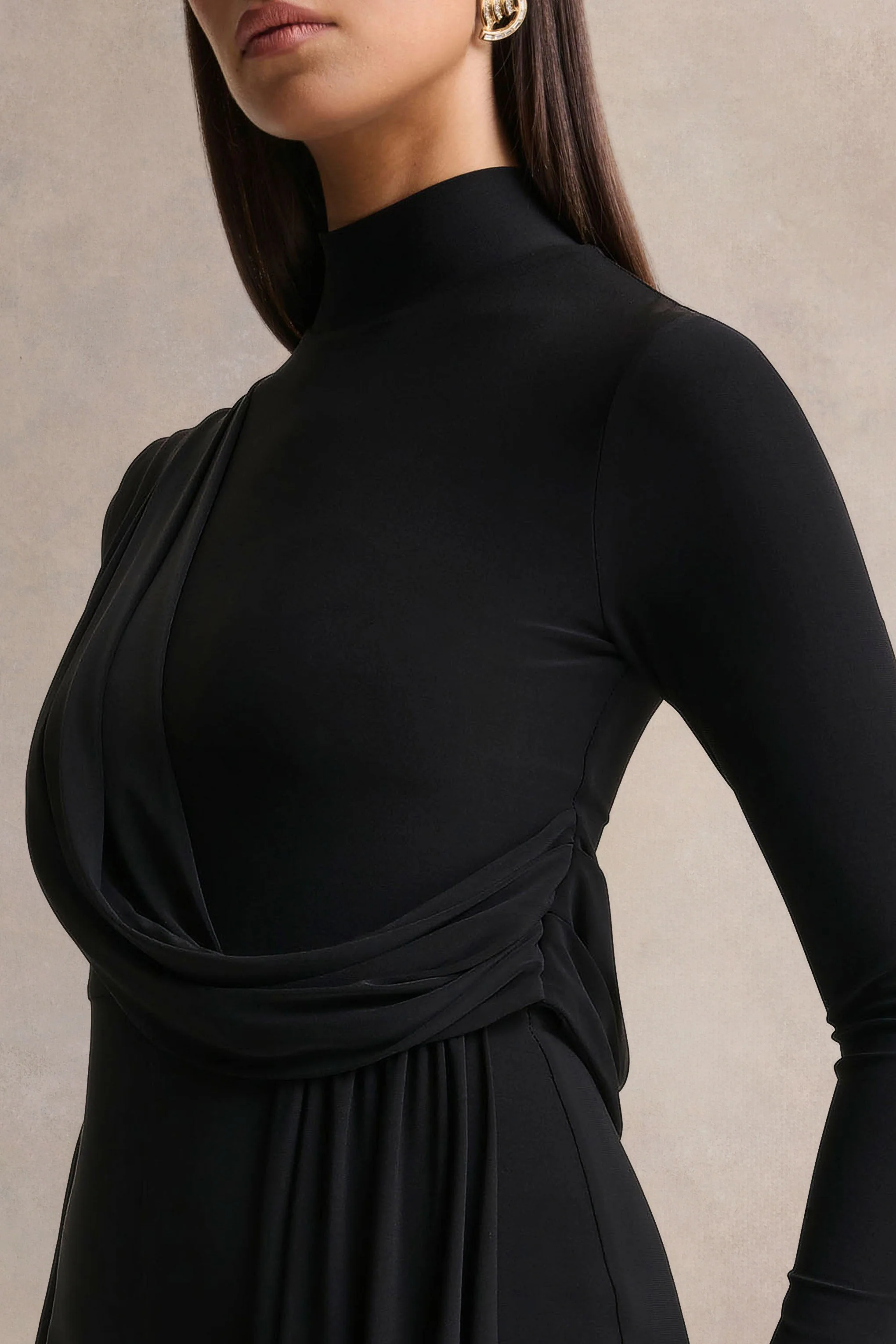 Havenna | Schwarzer Jumpsuit mit hohem Ausschnitt - Image 3