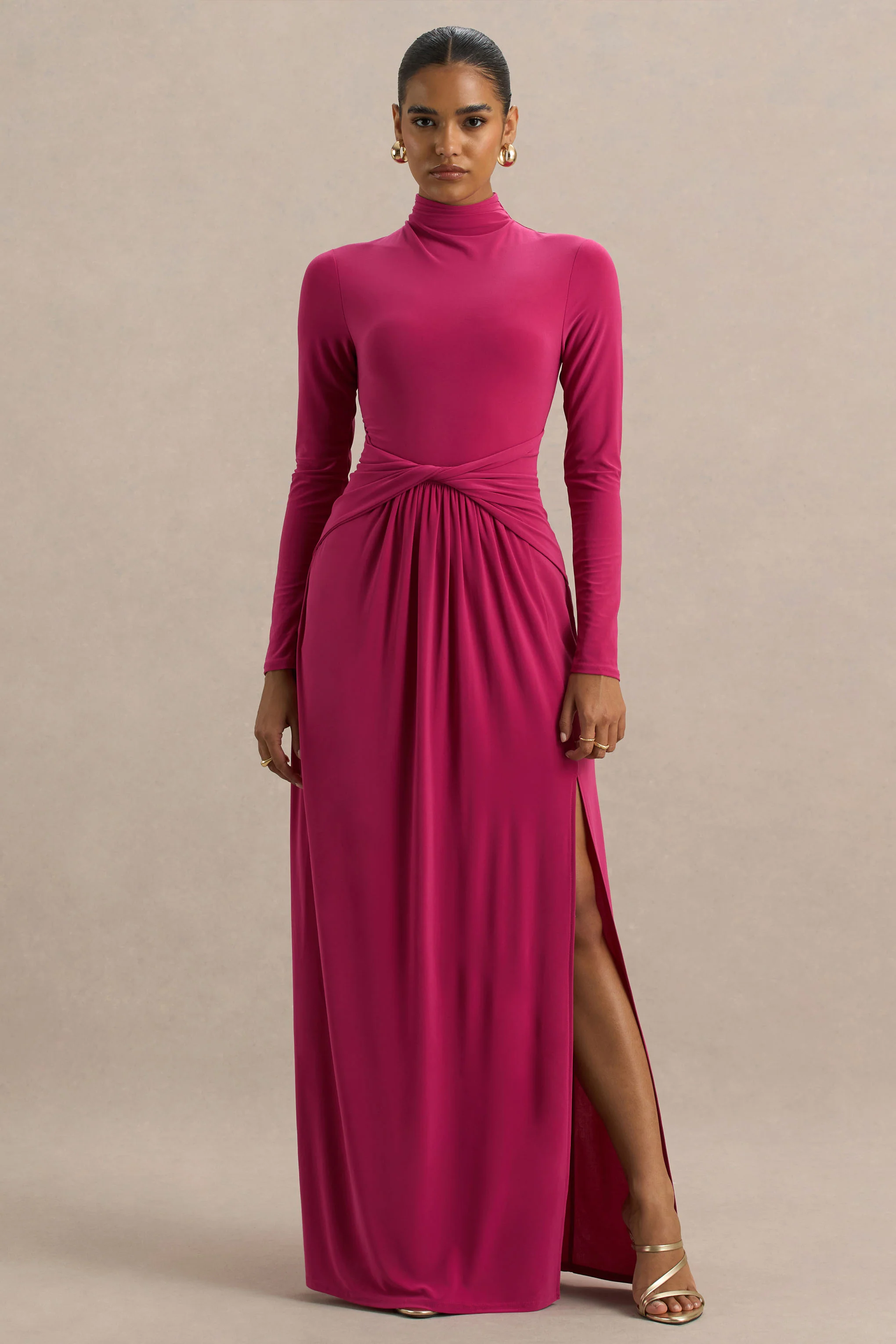 Hourglass | Knallpinkes langärmliges Maxikleid mit Twist und Schlitz