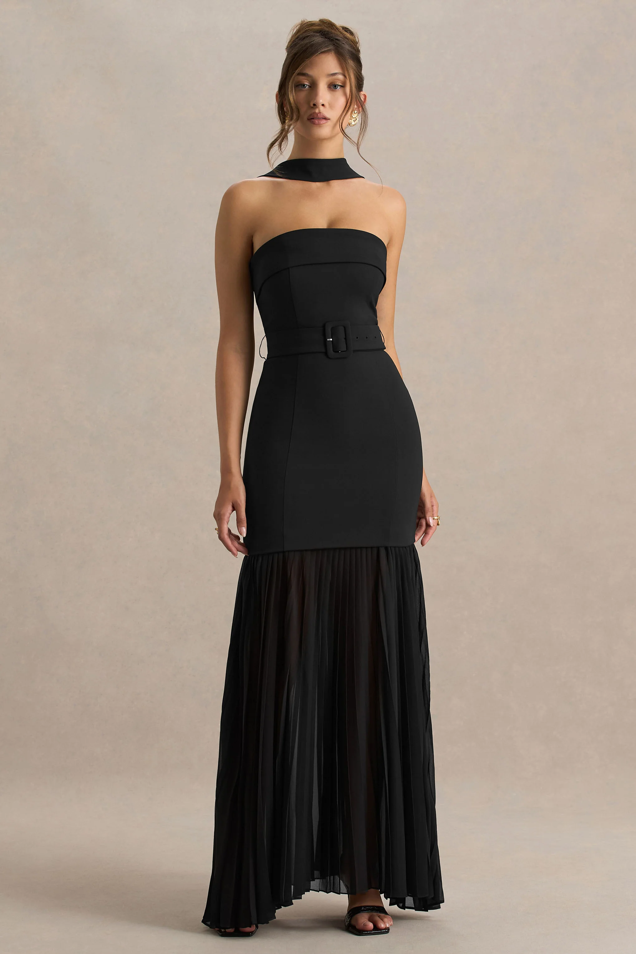 Jaquetta | Schwarzes Maxi-Kleid mit Gürtel und plissiertem Chiffonrock