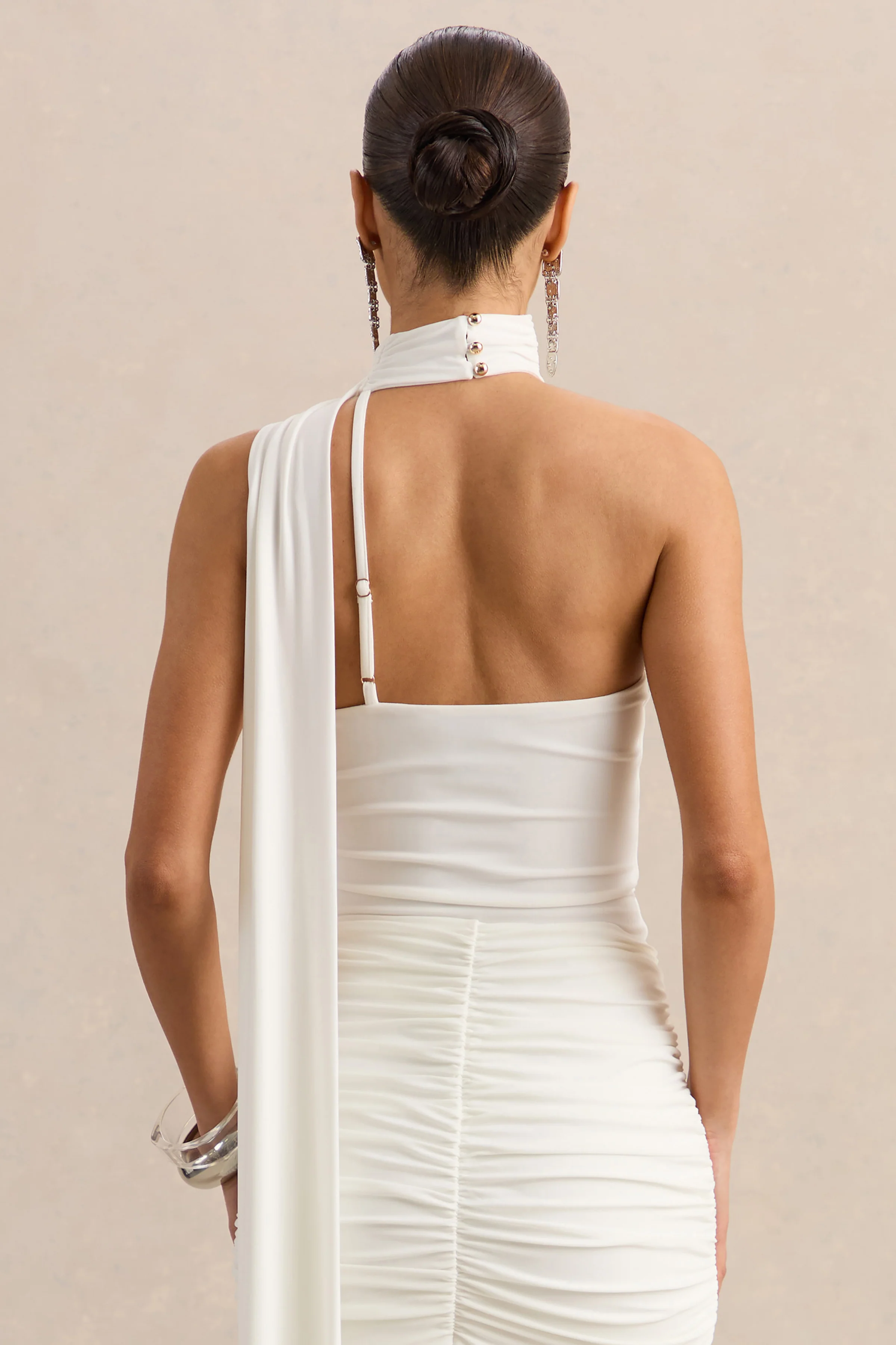 Jisella | Weißer Body mit asymmetrischem Ausschnitt und Schal-Detail - Image 2