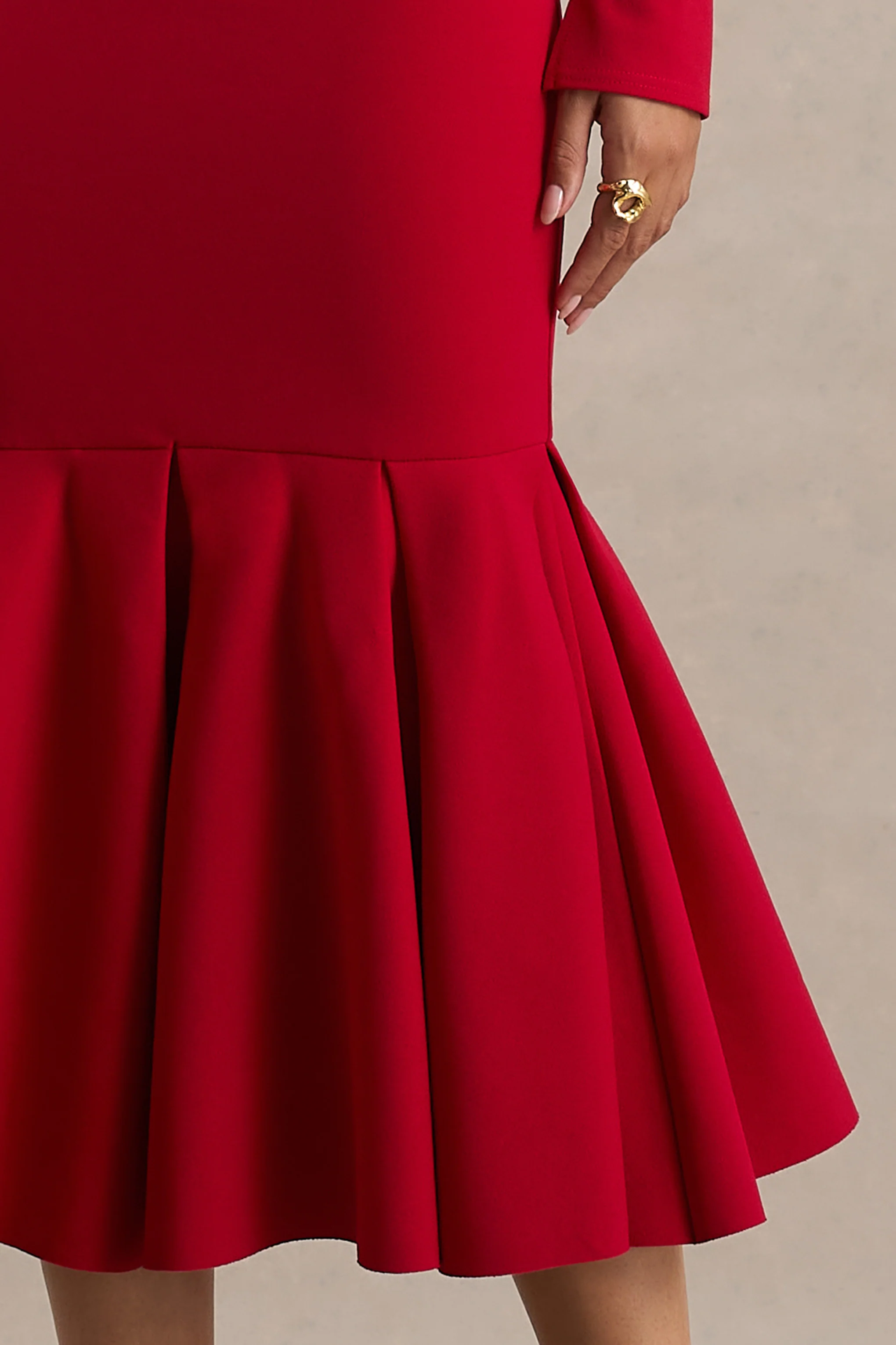Liberty | Rotes Maxikleid im Meerjungfrauenschnitt mit hohem Kragen - Image 6