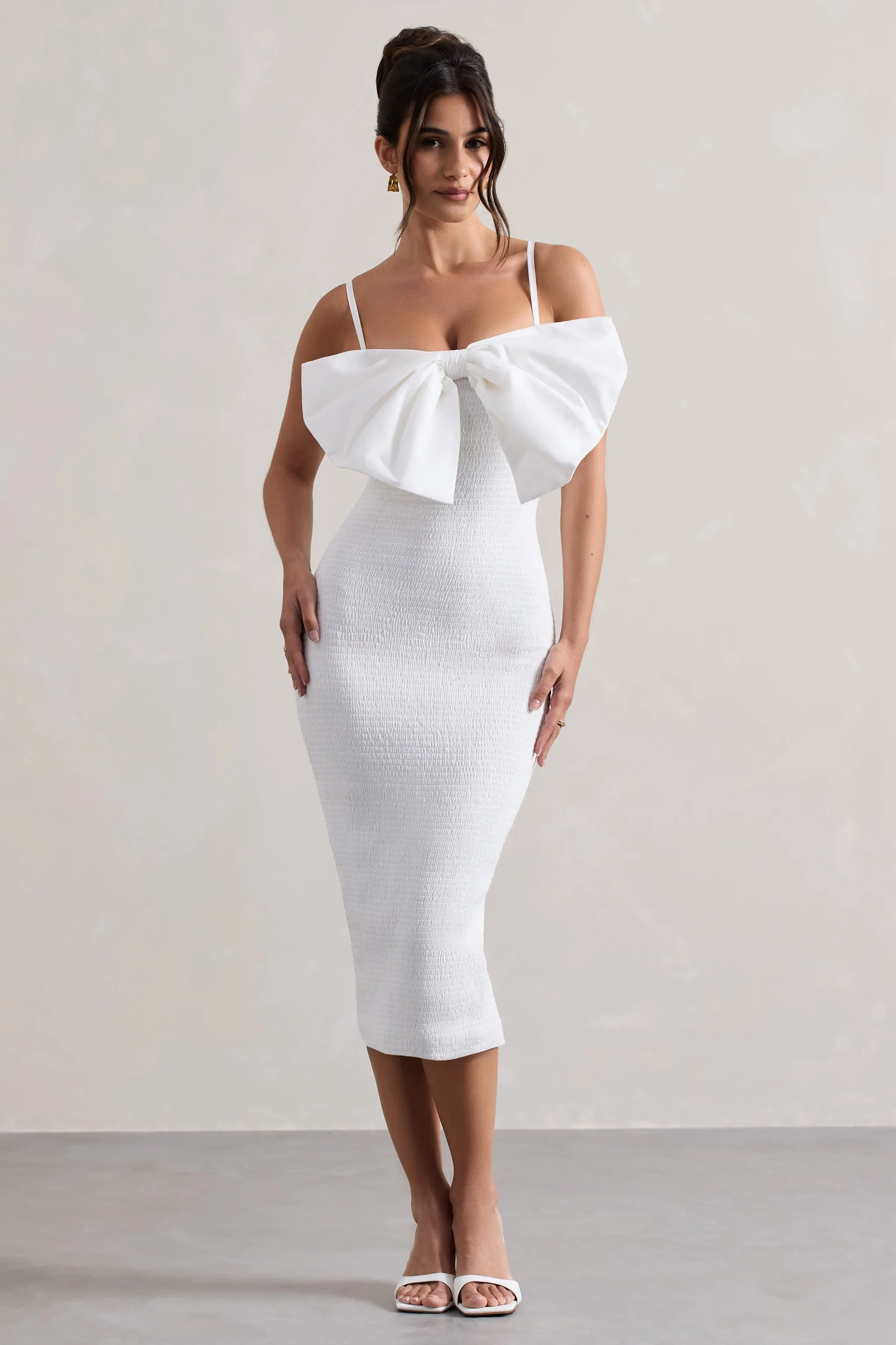 Love Poem | Weißes figurbetontes Midikleid mit übergroßer Schleife - Image 5