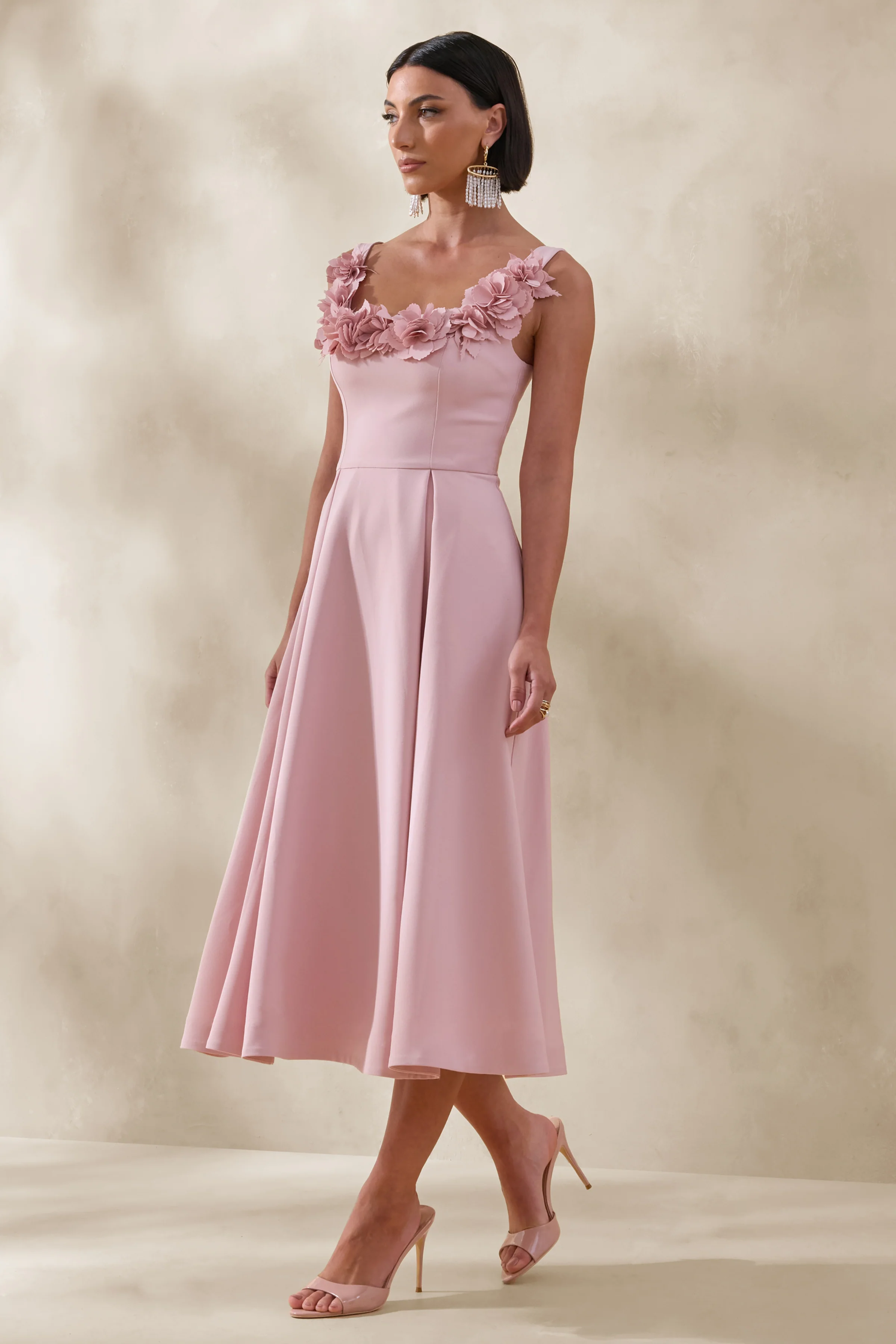 Maelle | Pinkes Midikleid mit U-Boot-Ausschnitt und Korsagendetail - Image 4