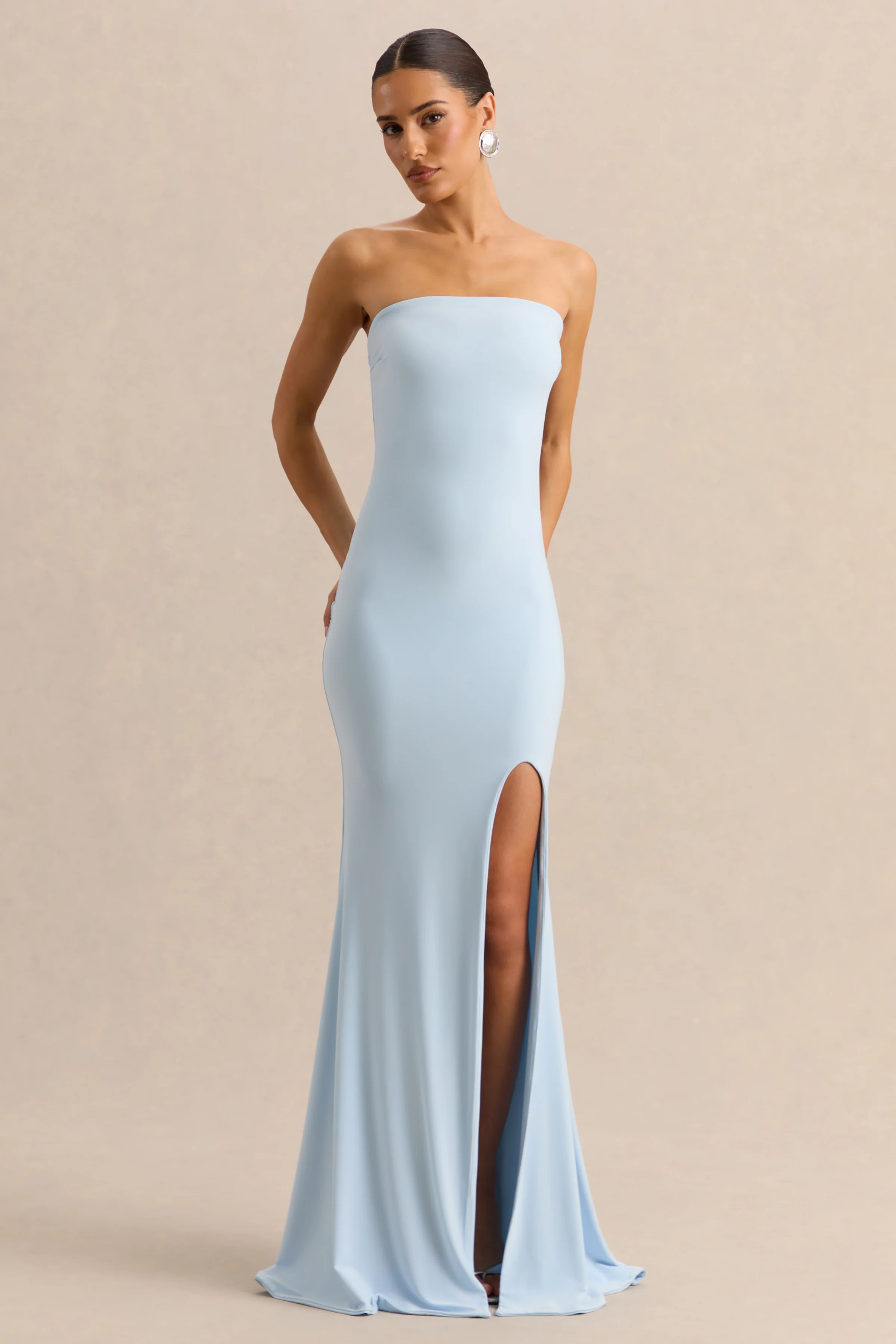 Melva | Puderblaues Bandeau-Maxikleid