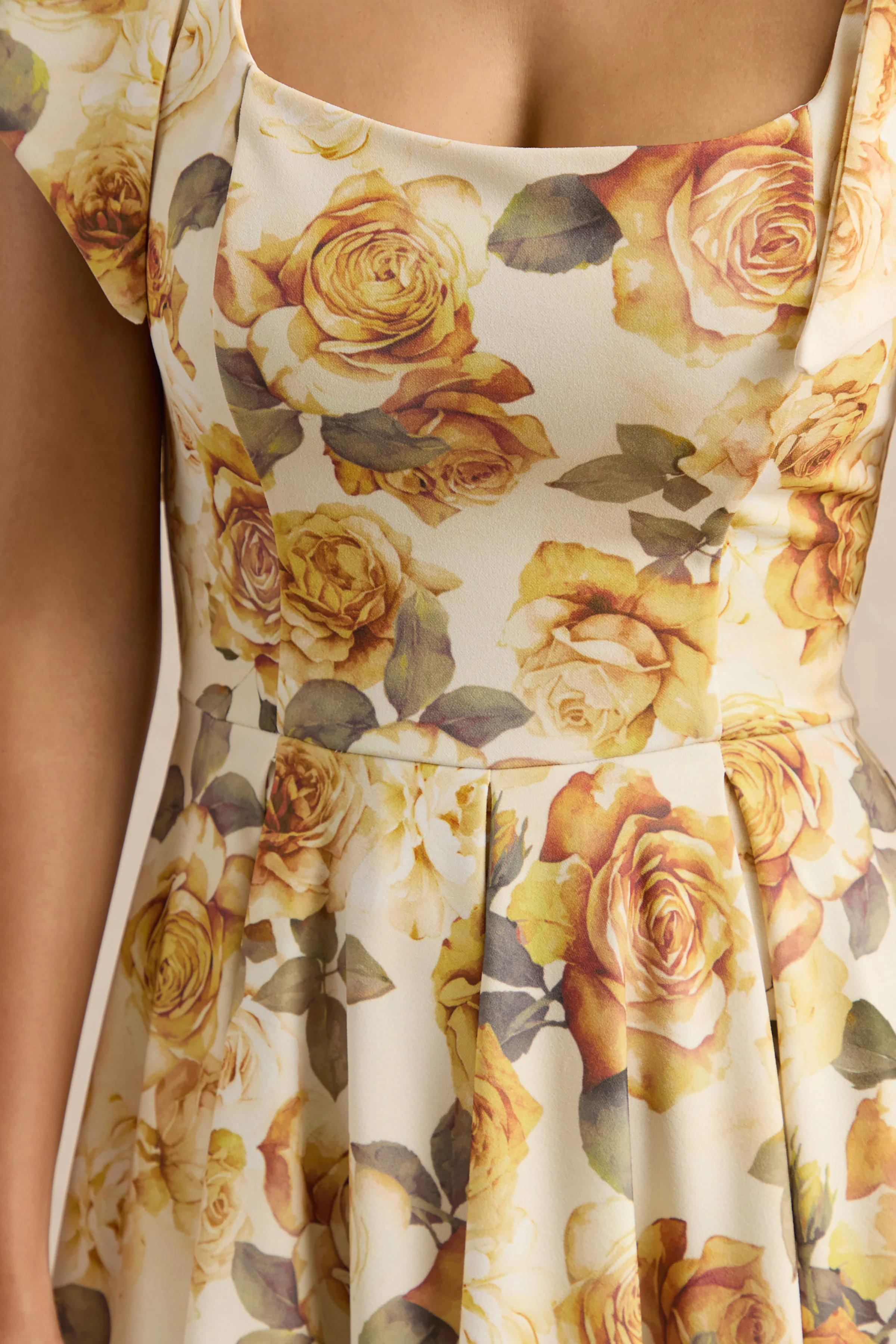Mena | Midikleid mit Zitronen-Rosenprint, eckigem Ausschnitt und Schleifenträgern - Image 7