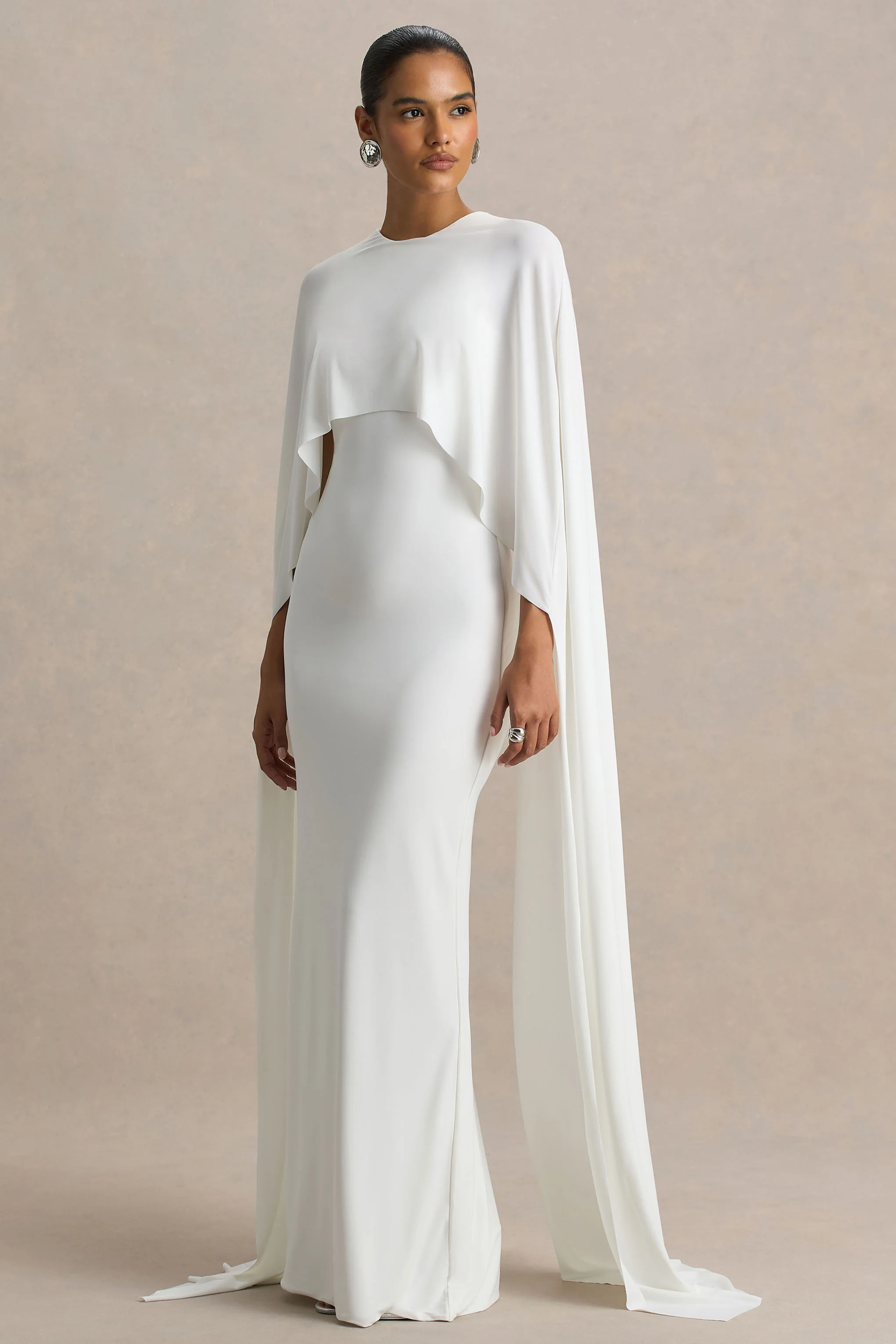 Padma | Weißes drapiertes Maxikleid mit Cape-Ärmeln - Image 5