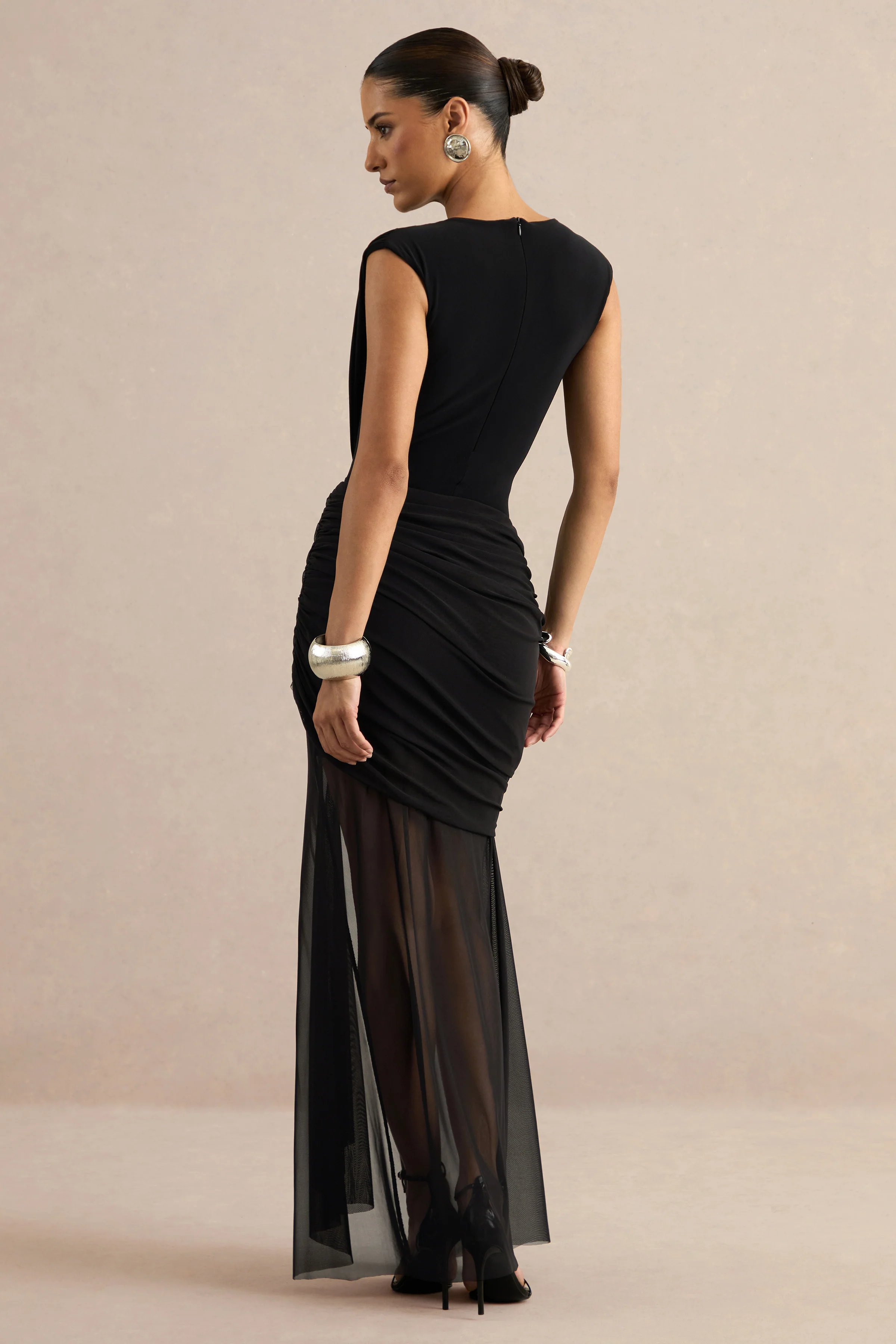 Persephone | Schwarzer Maxirock aus Mesh mit Wickel-Detail und Schlitz - Image 2