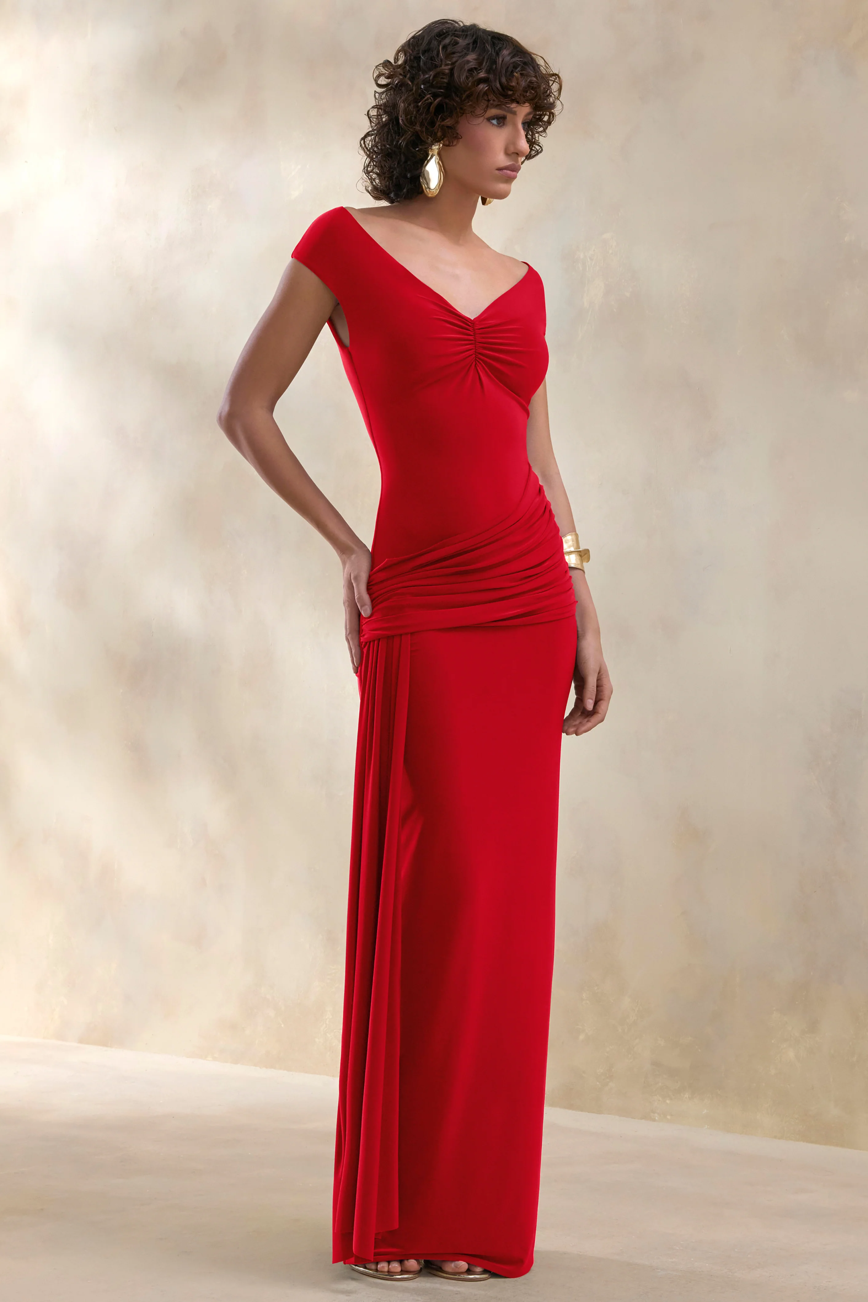 Petronia | Rotes Maxikleid mit V-Ausschnitt und Wickel-Detail - Image 4