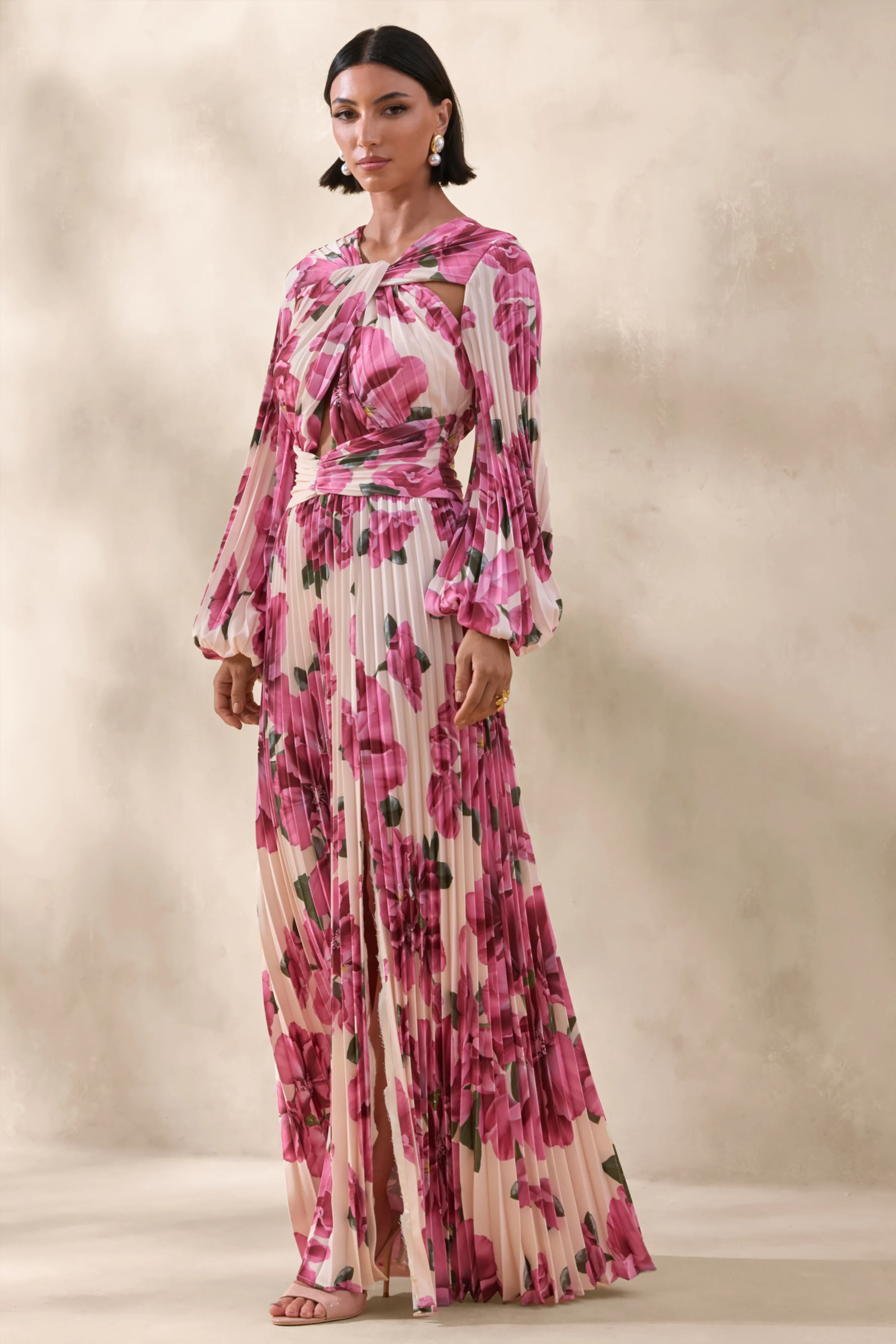 Rionna | Maxikleid mit gedrehtem Ausschnitt und Hibiskusprint in Rosa mit Cut-out Details - Image 4