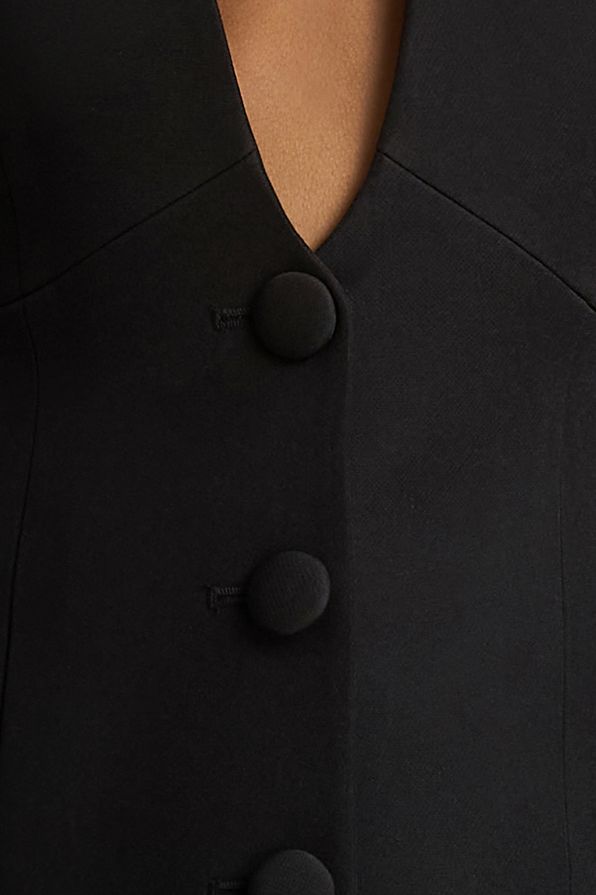 Rosalina | Schwarzer Blazer mit tiefem Ausschnitt und Taillierung - Image 6