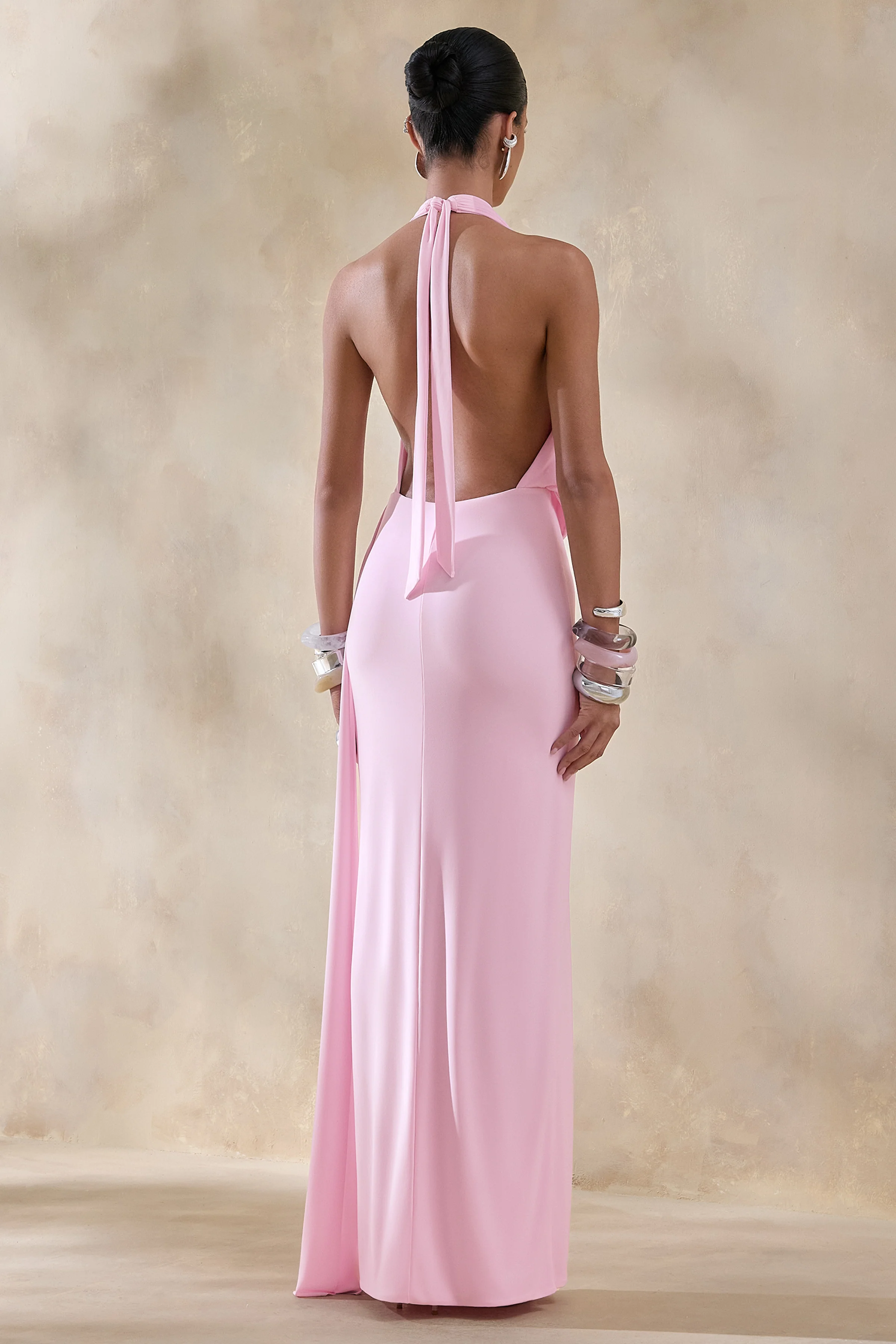 Rosina | Rosafarbenes drapiertes Maxikleid mit Halter-Ausschnitt und Schärpe - Image 2