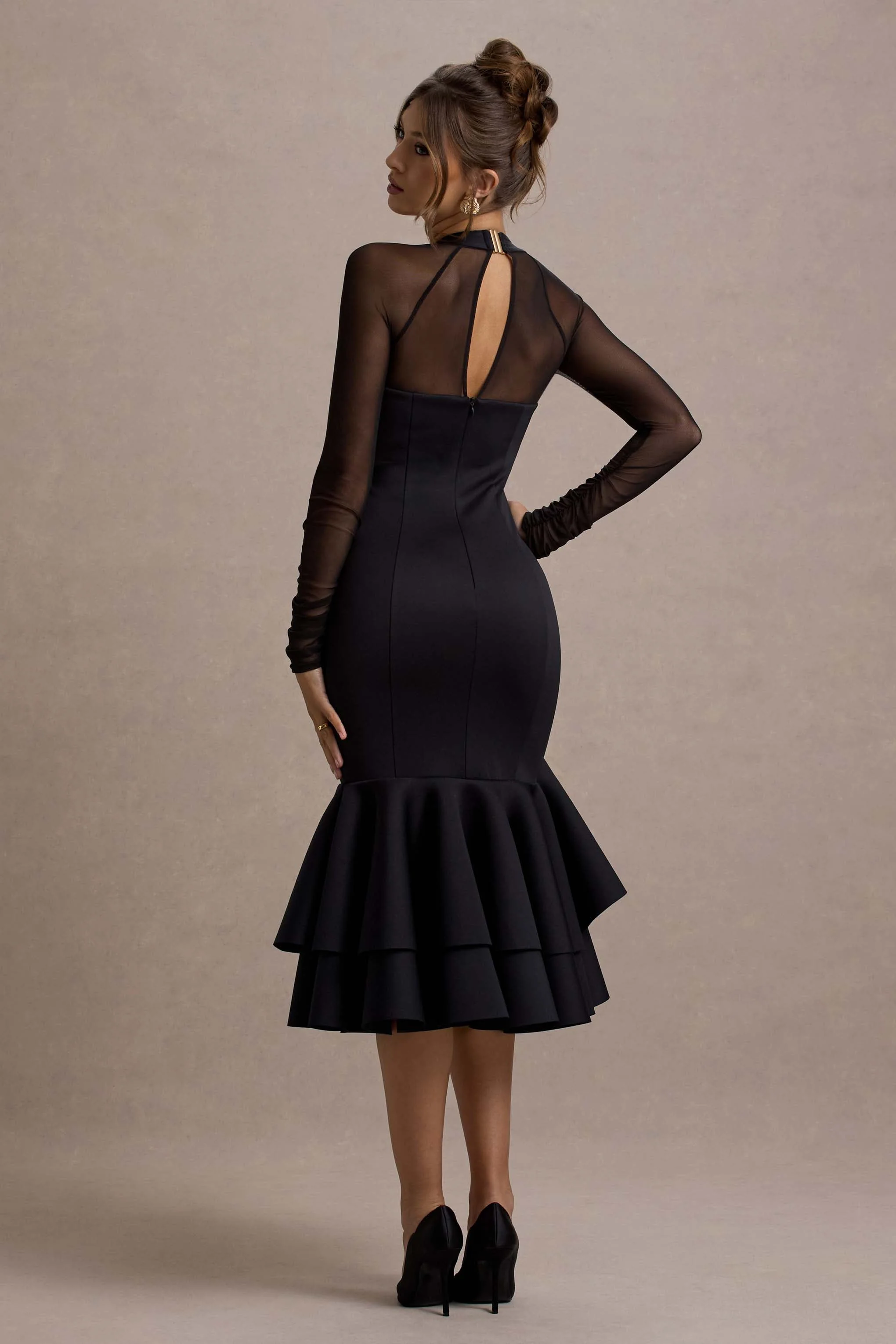 Sander | Schwarzes Midikleid aus Mesh mit langen Ärmeln und Rüschen-Saum - Image 2