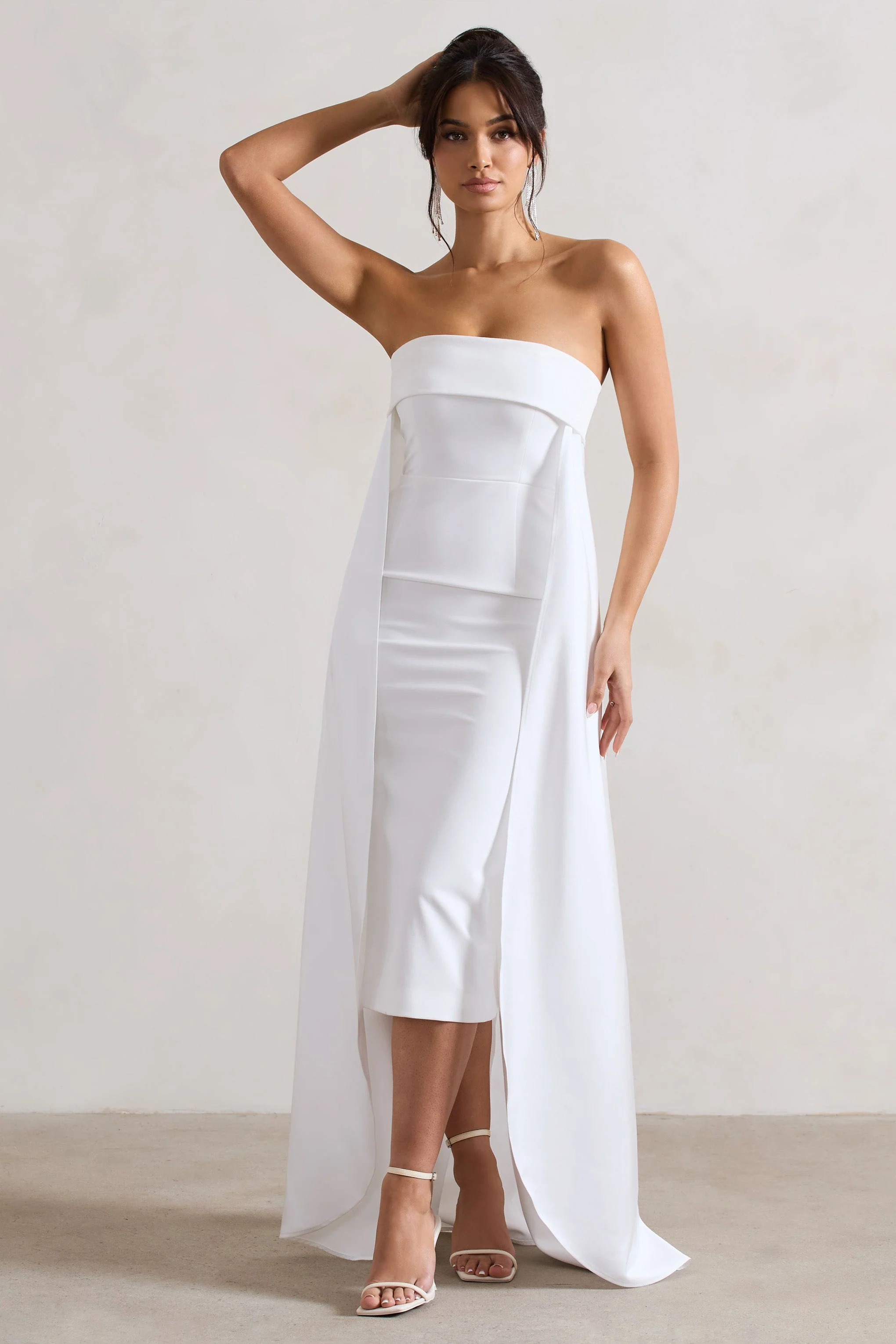 Save The Date | Cremefarbenes Bandeau-Midikleid mit Schleppe. - Image 4