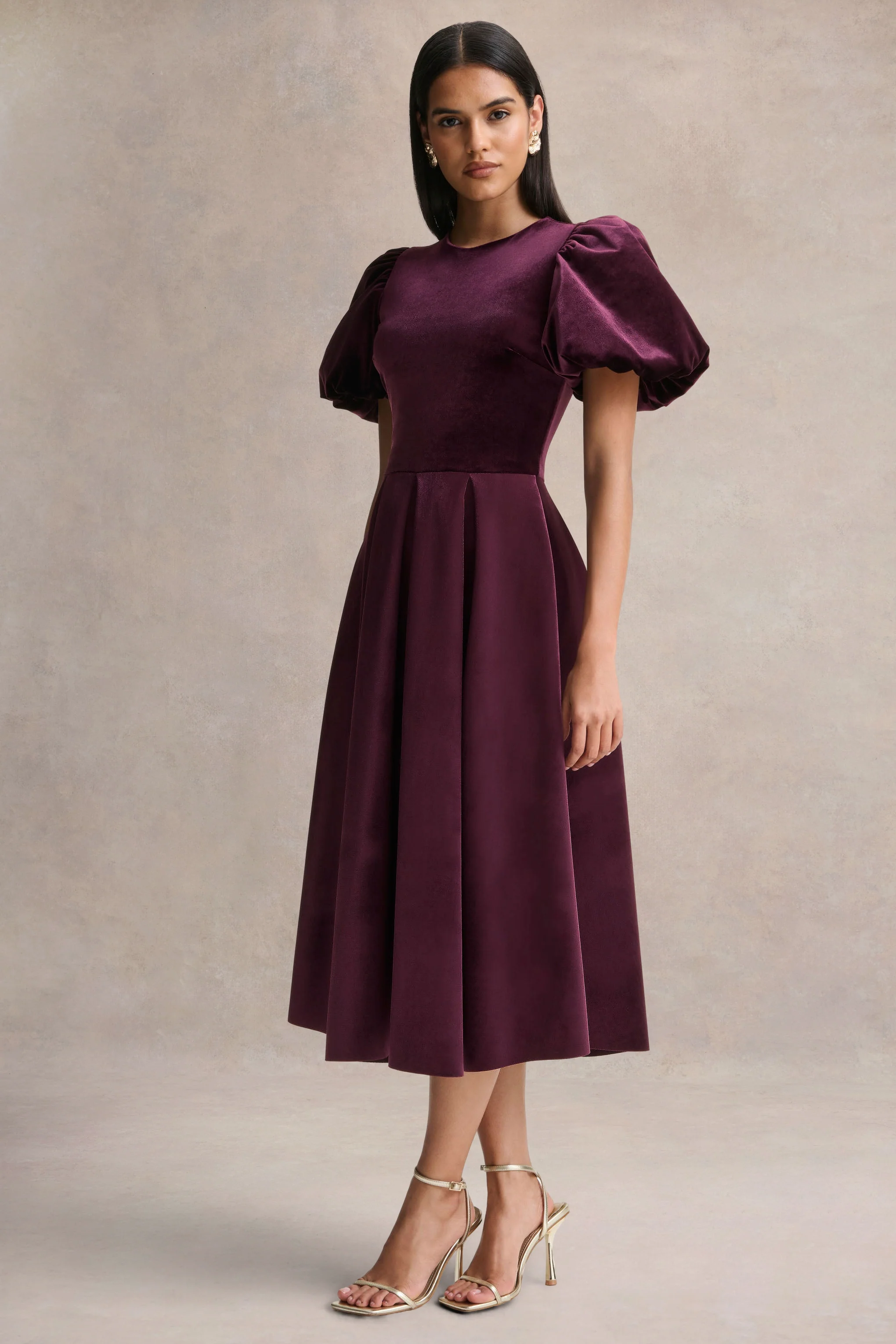 Seraphic | Burgunderrotes Samt-Midikleid mit Puffärmeln - Image 3