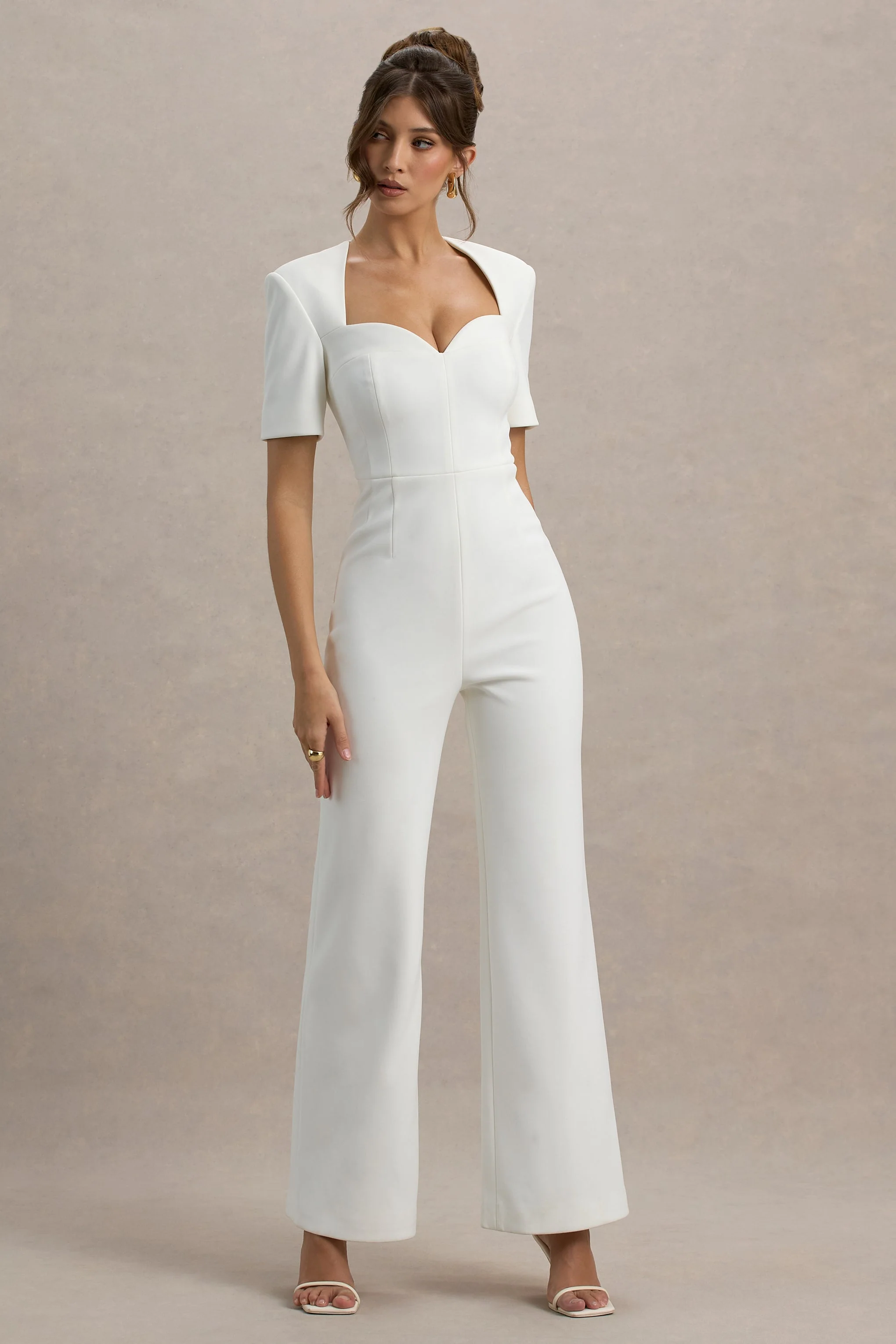 Simone | Weißer Jumpsuit mit Sweetheart-Ausschnitt, kurzen Ärmeln und weitem Bein - Image 5