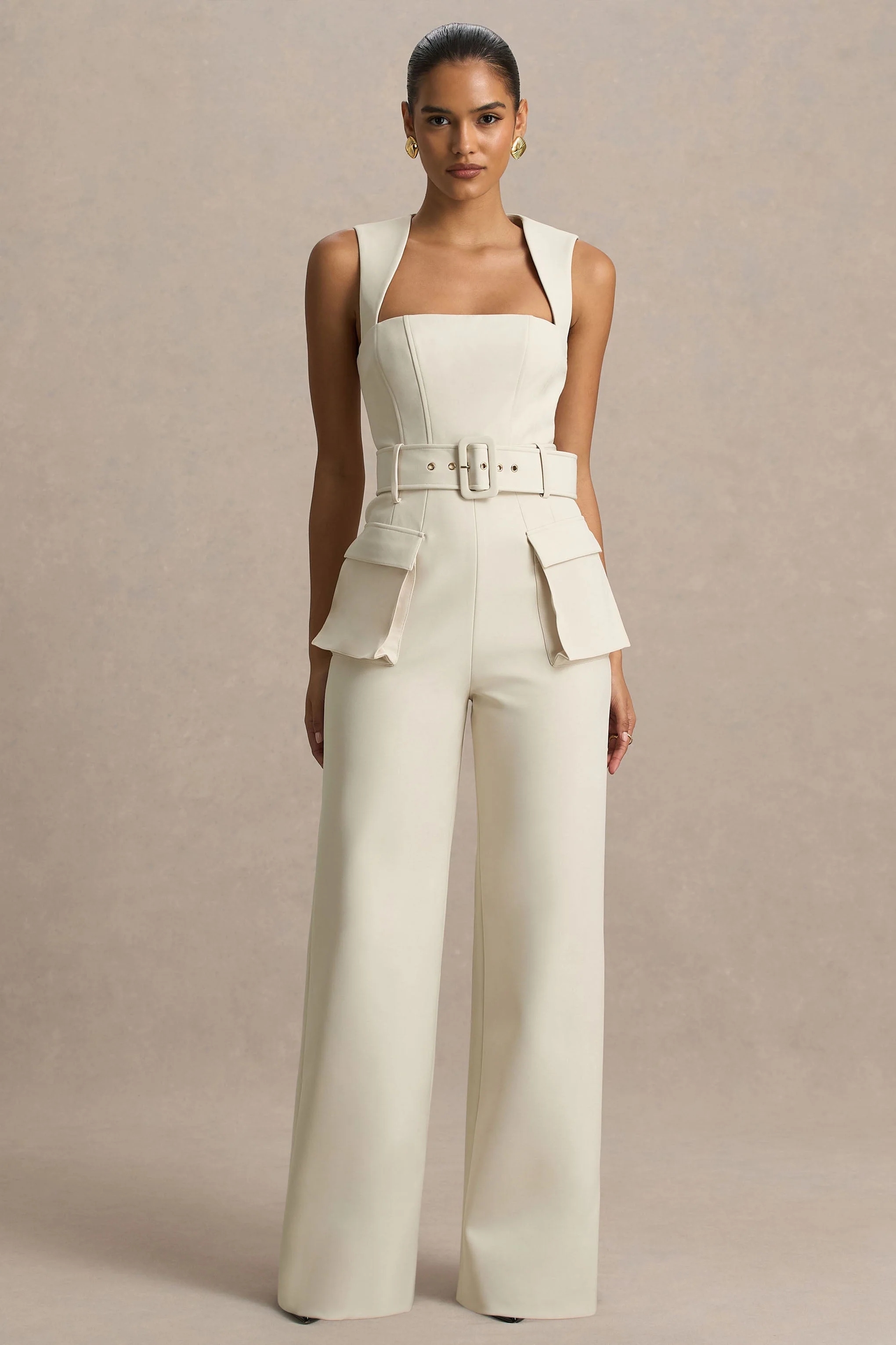 Solice | Cremefarbener taillierter Jumpsuit mit eckigem Ausschnitt