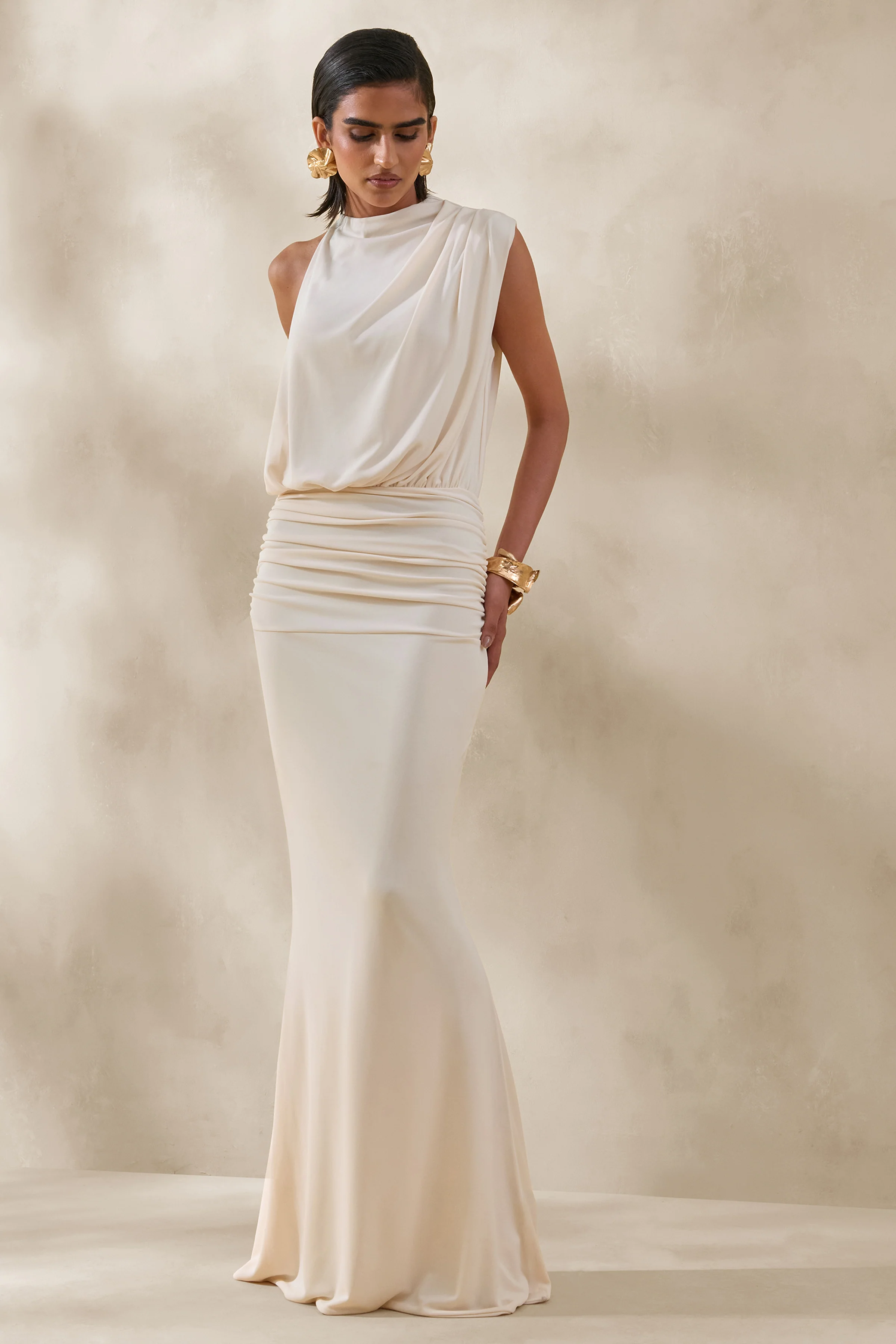 Umaira | Cremefarbenes Maxikleid mit hohem Ausschnitt - Image 4
