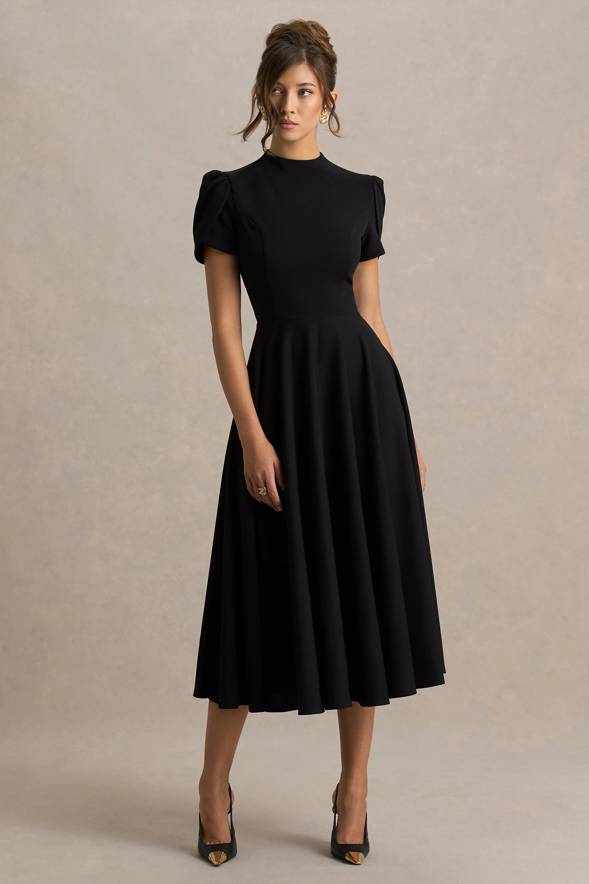 Vicky | Schwarzes Midikleid mit hohem Ausschnitt und Puffärmeln - Image 5