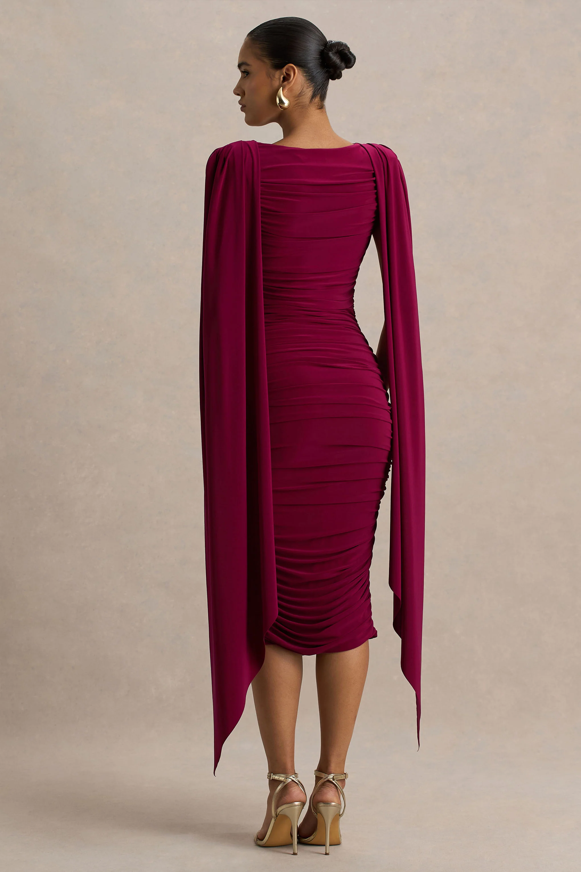 Wanderer | Burgunderrotes Midikleid mit Rundhalsausschnitt und Drapierungen - Image 2