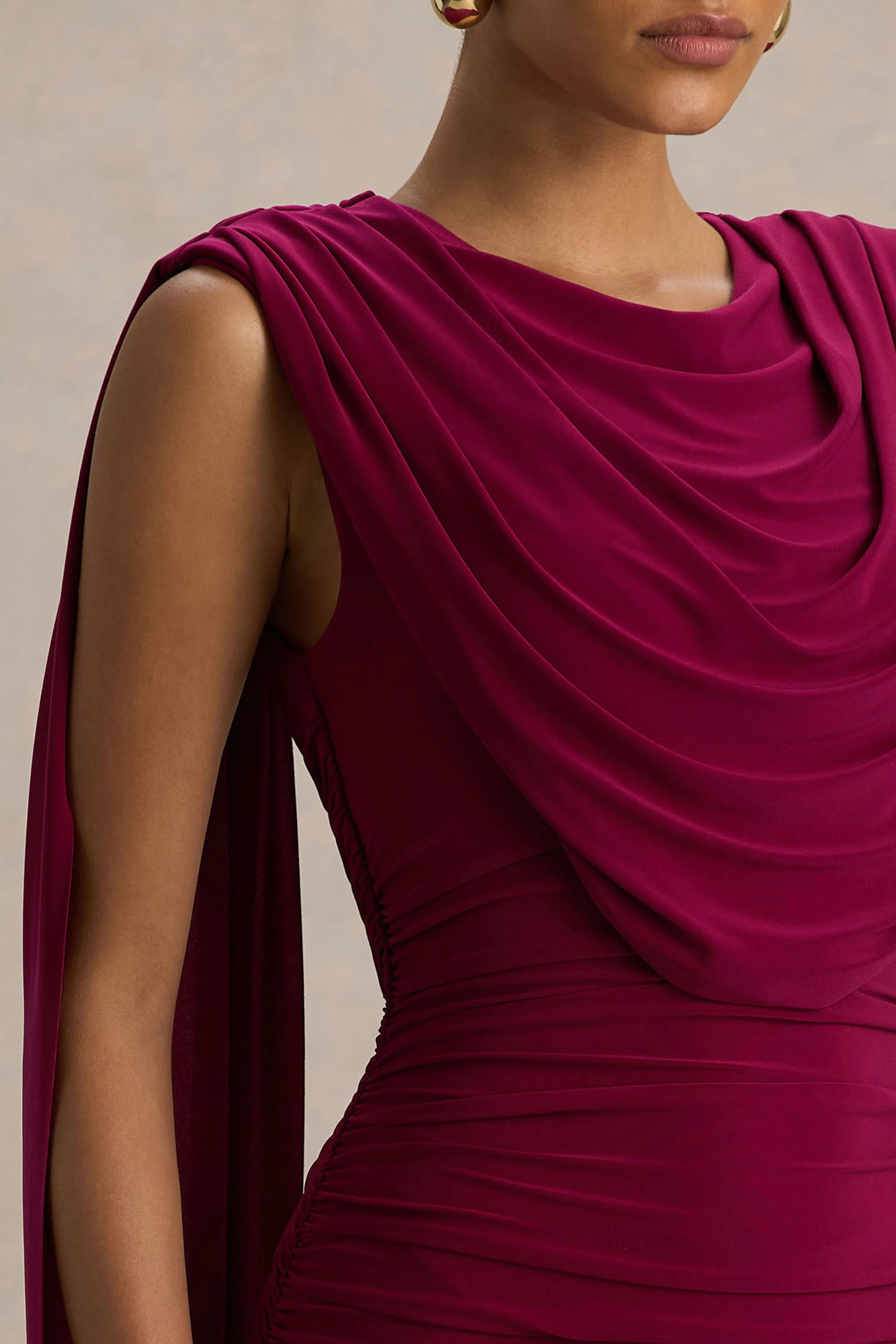 Wanderer | Burgunderrotes Midikleid mit Rundhalsausschnitt und Drapierungen - Image 5