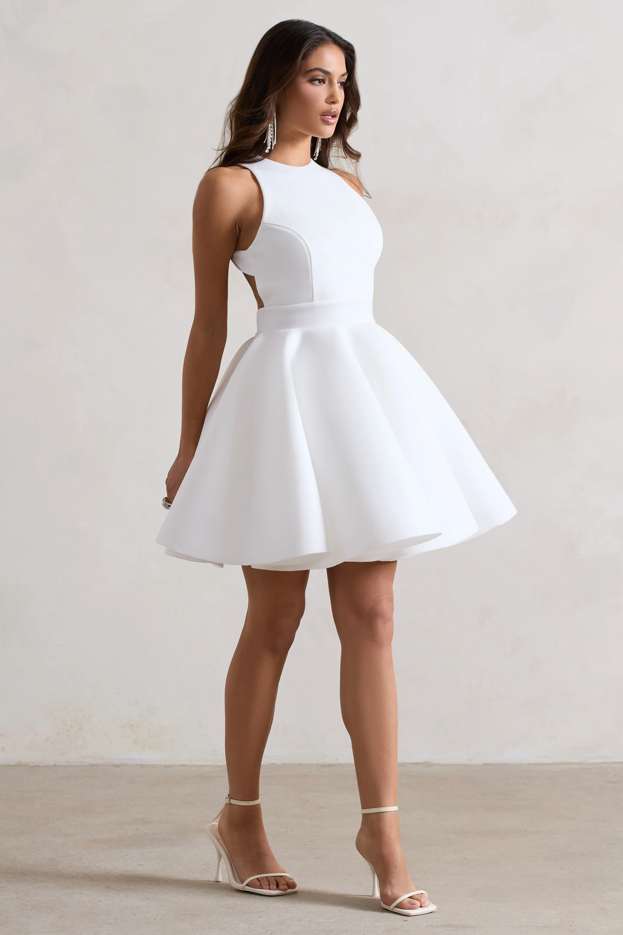 Waverly | Weißes Skater-Minikleid mit Racer-Ausschnitt - Image 5