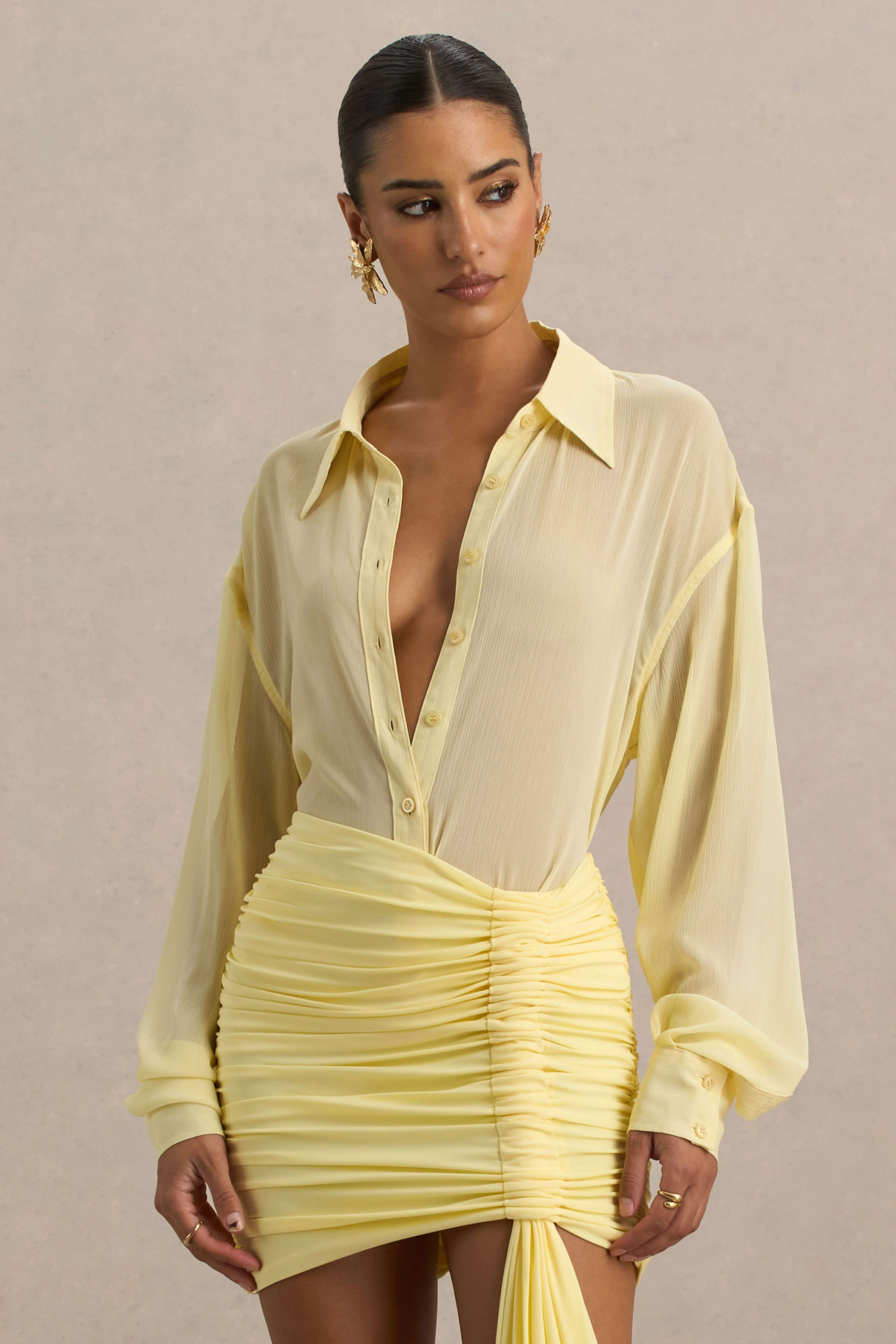 Zinna | Zitronenfarbene Bluse mit tiefem V-Ausschnitt - Image 5